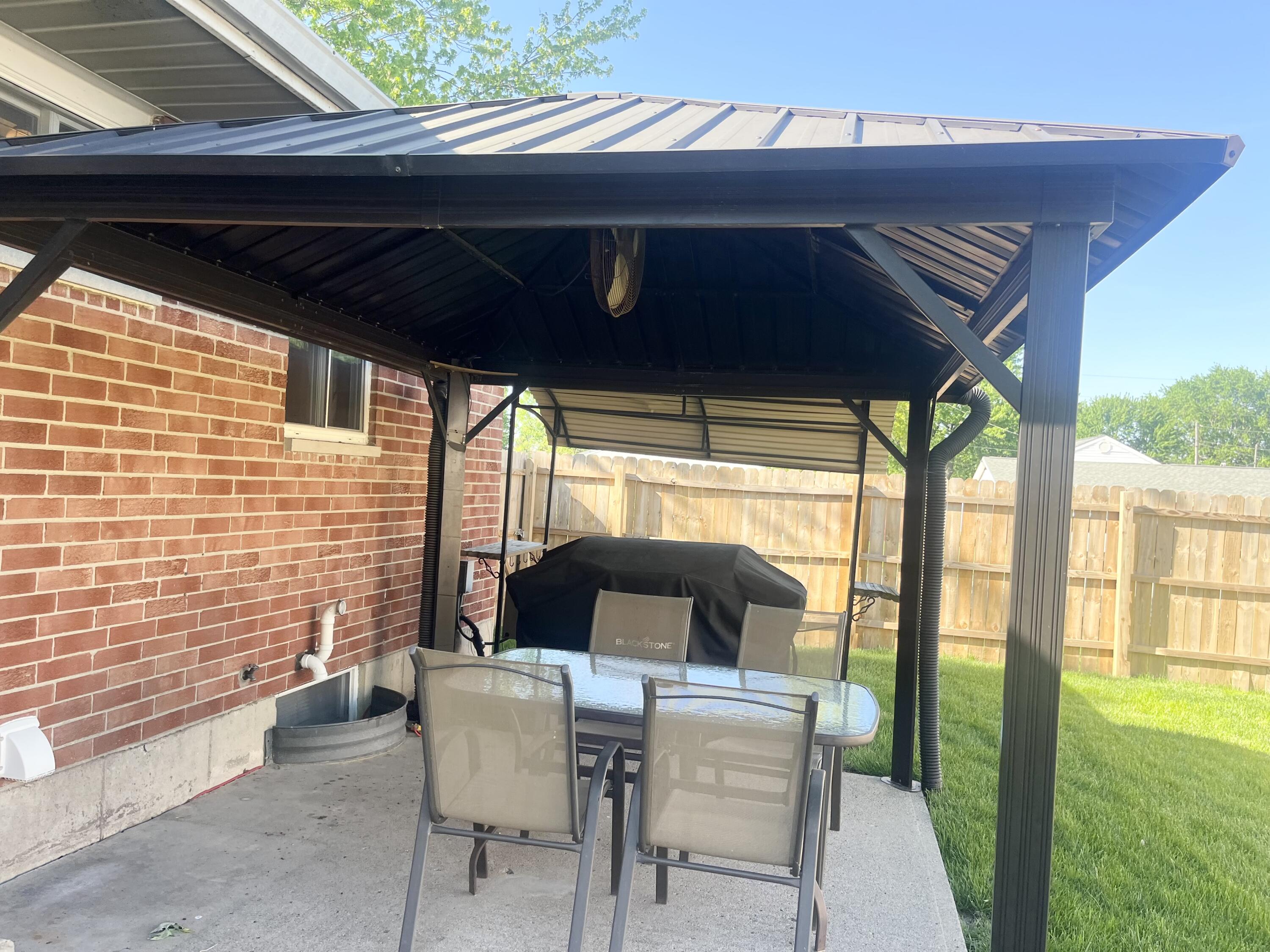 1768 Fair Oaks Drive, Sidney, Ohio 45365