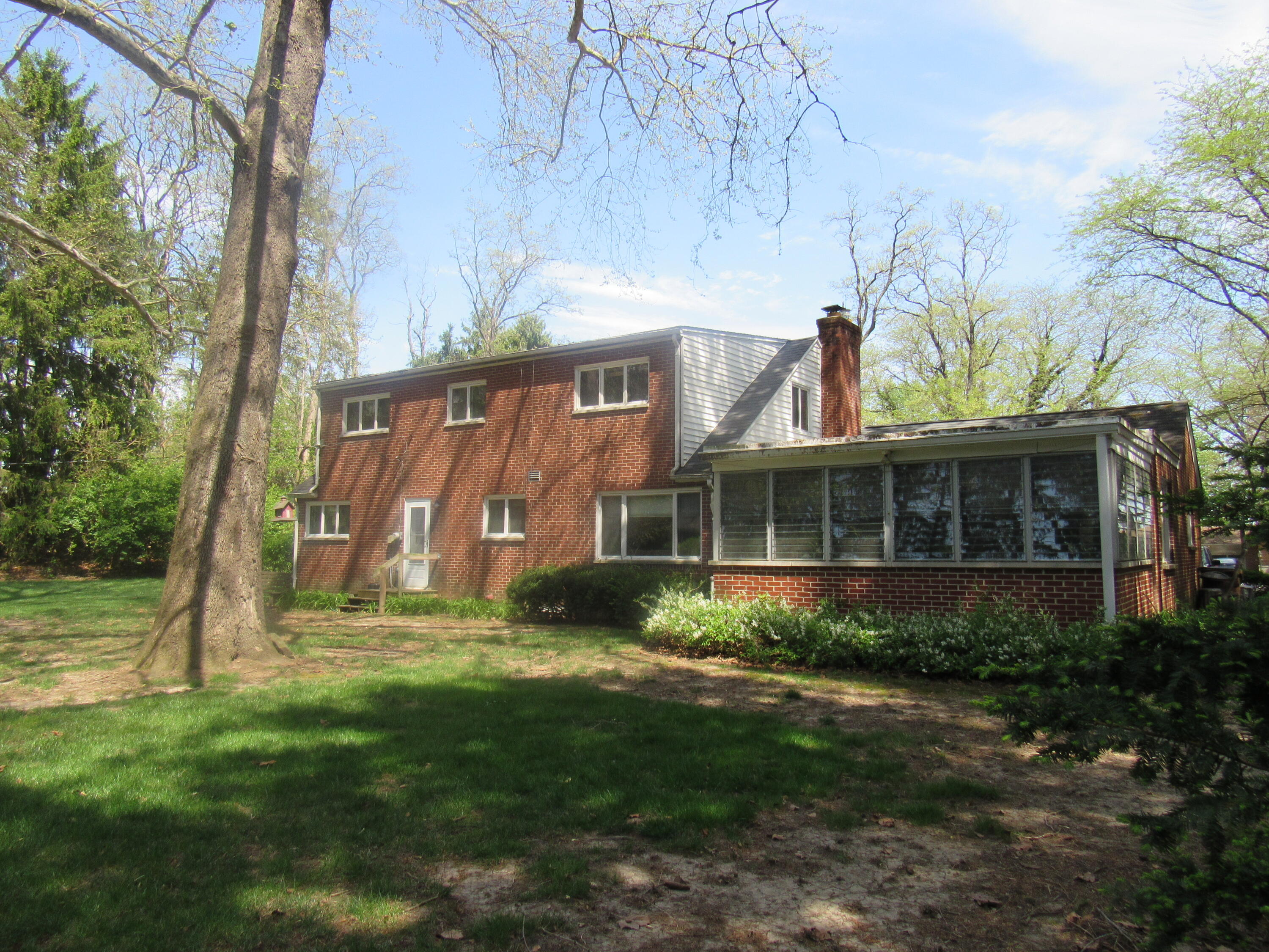 517 Locust Hill Drive, Englewood, Ohio 45322