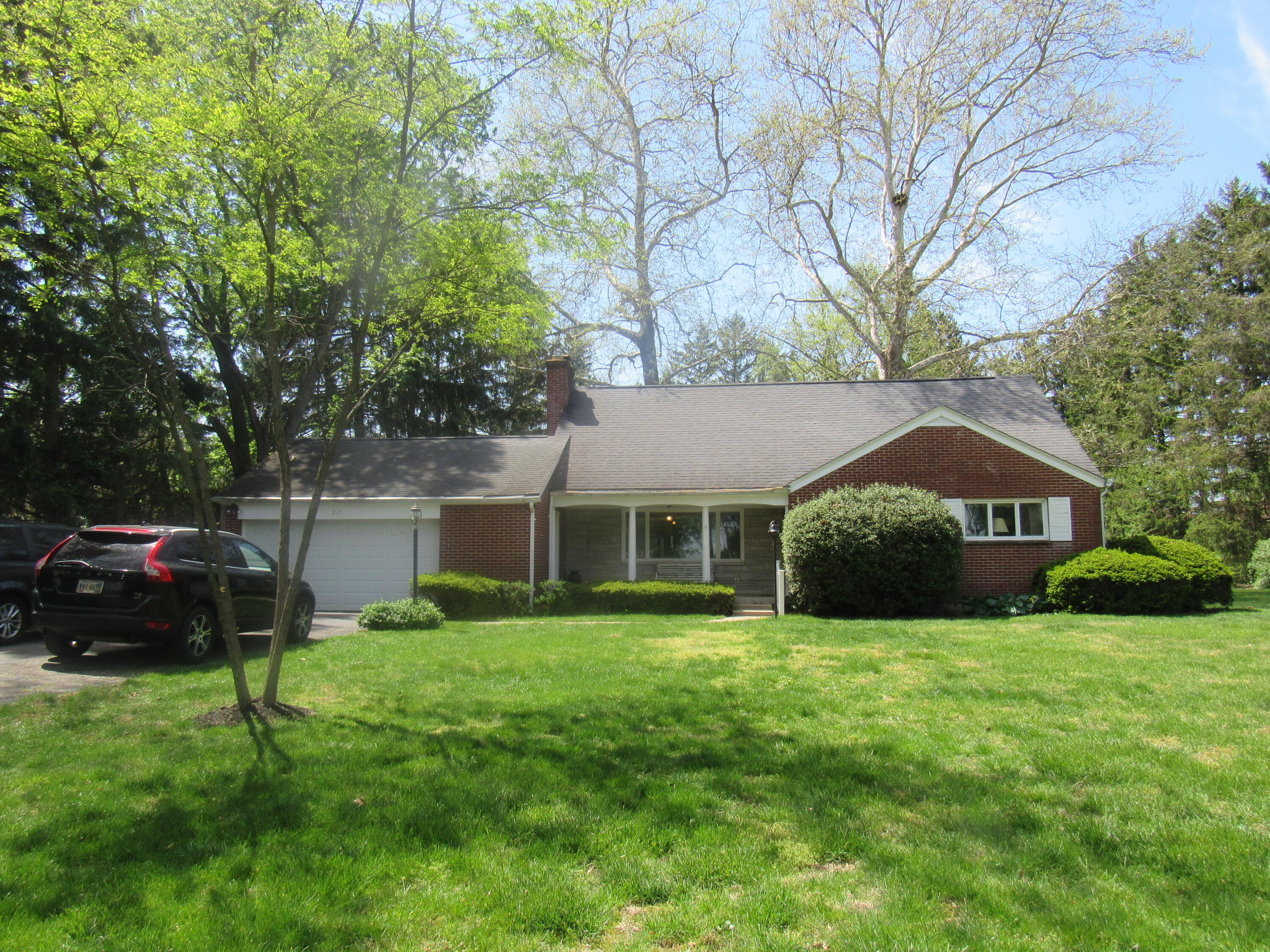 517 Locust Hill Drive, Englewood, Ohio 45322