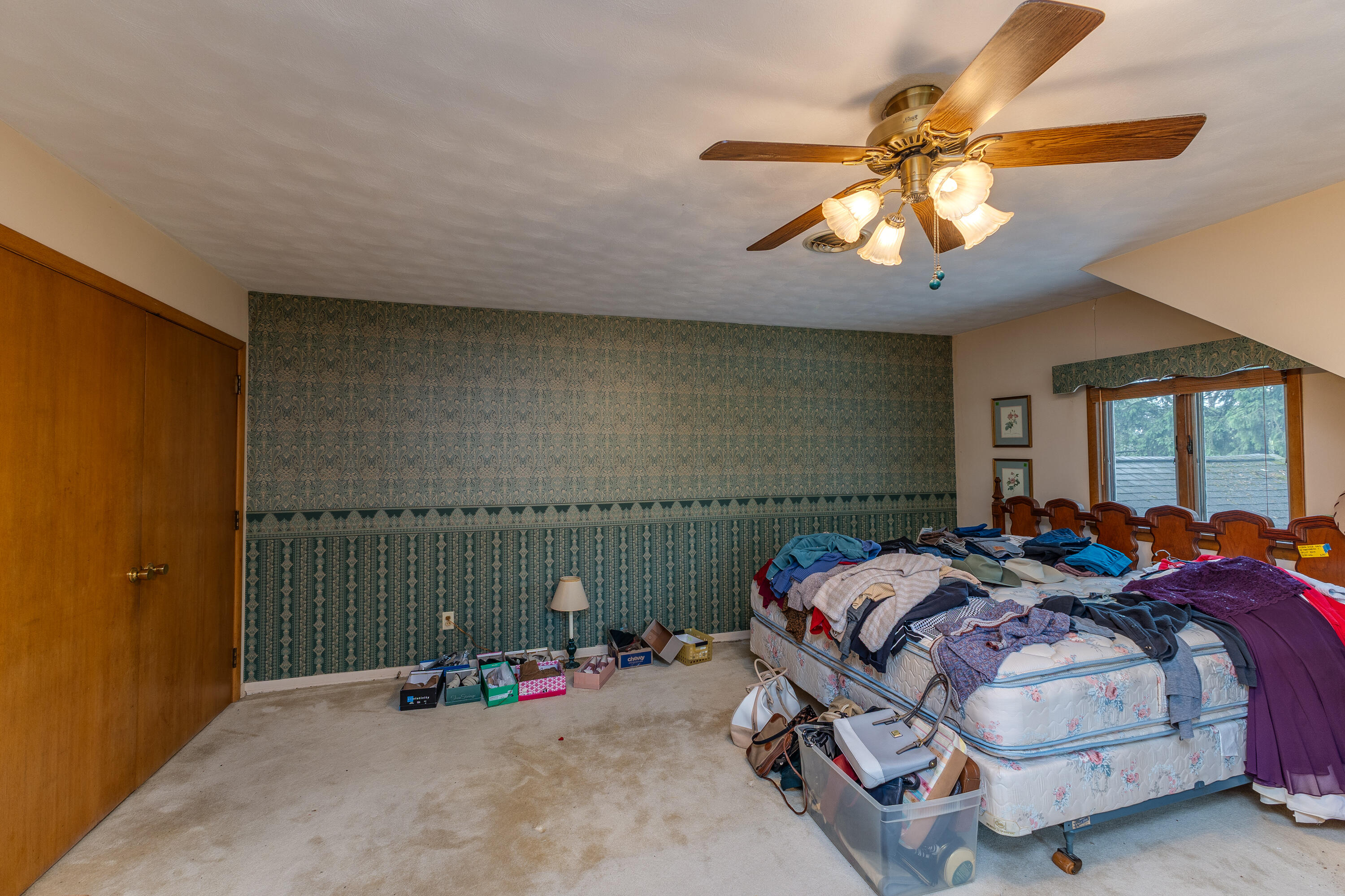 517 Locust Hill Drive, Englewood, Ohio 45322