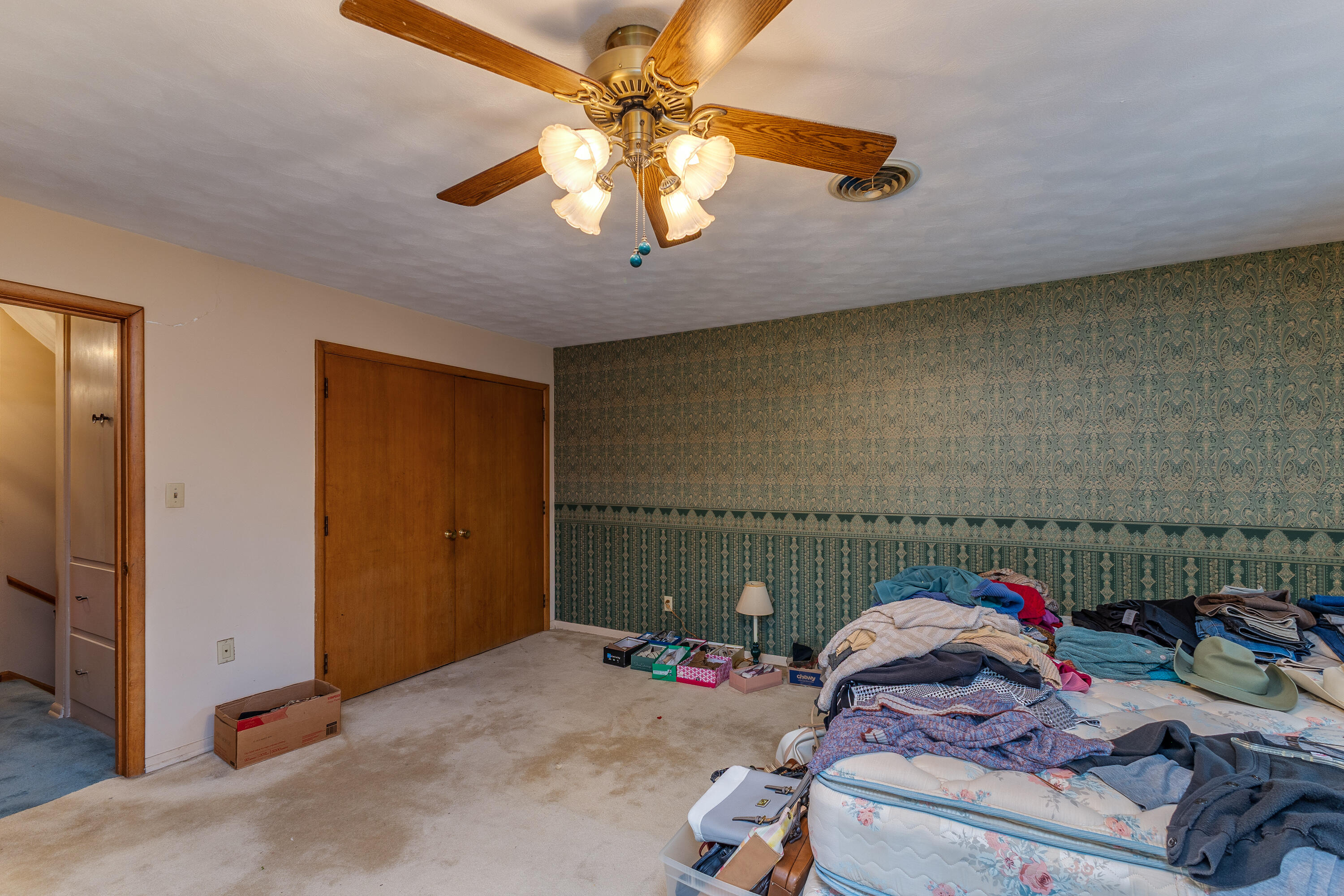 517 Locust Hill Drive, Englewood, Ohio 45322