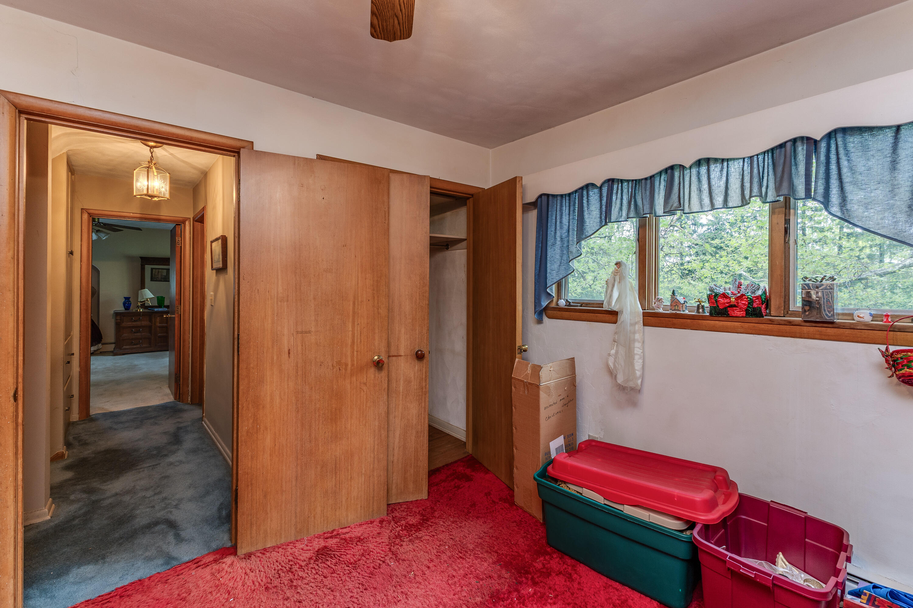 517 Locust Hill Drive, Englewood, Ohio 45322