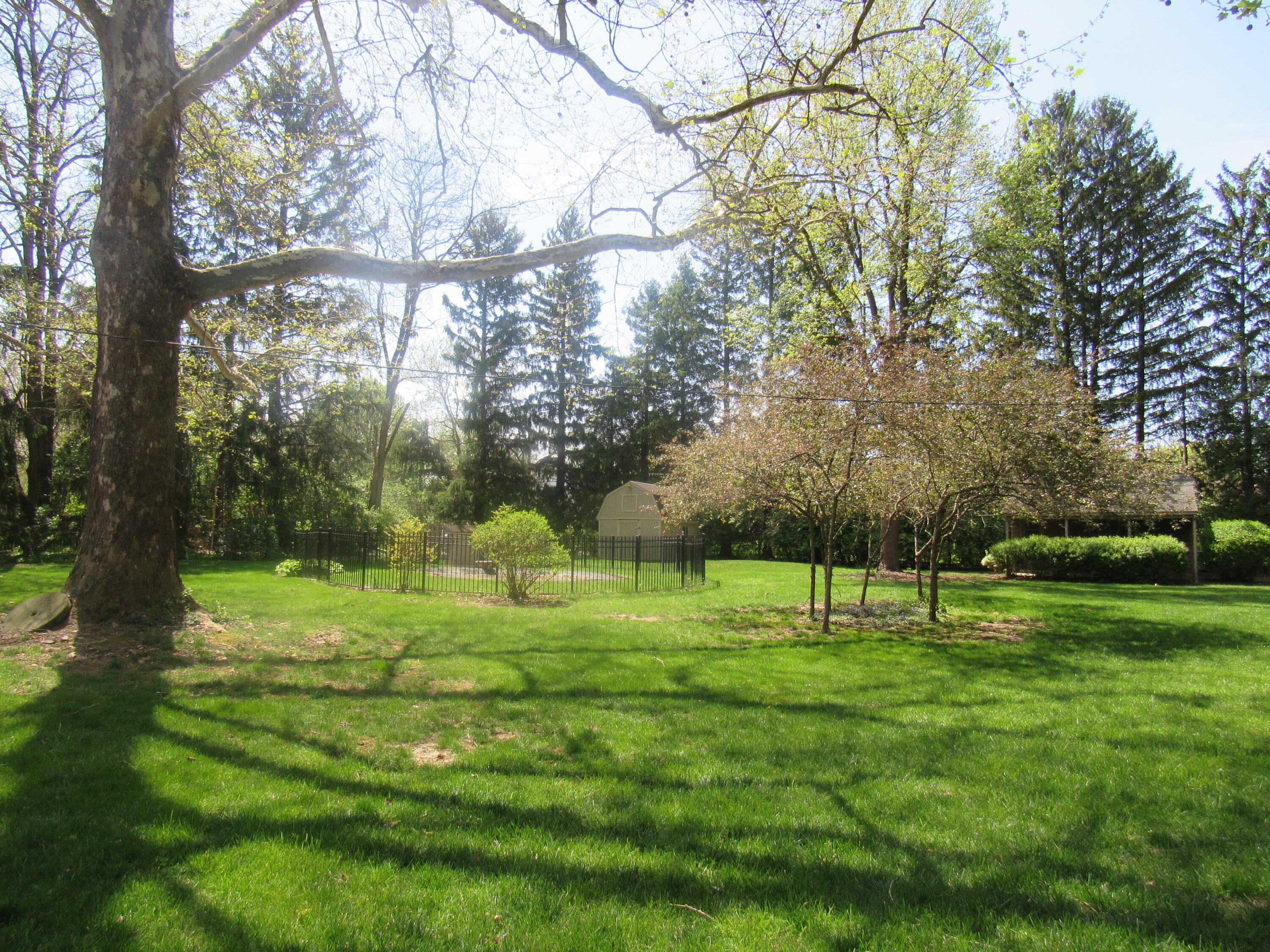 517 Locust Hill Drive, Englewood, Ohio 45322