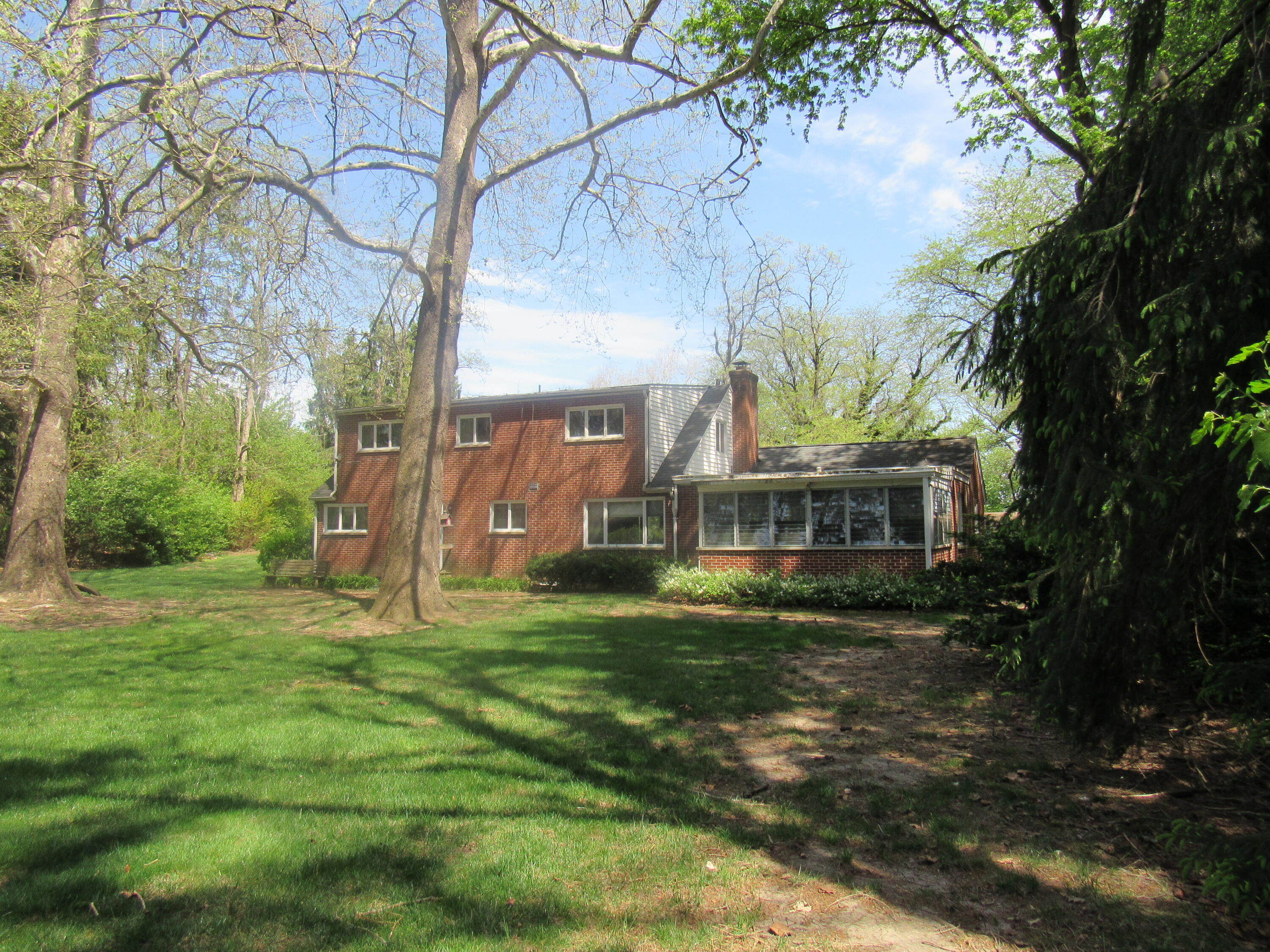 517 Locust Hill Drive, Englewood, Ohio 45322