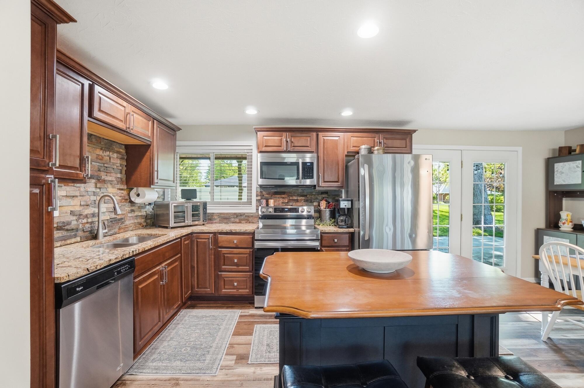 9226 Stephanie Street, Dayton, Ohio 45458