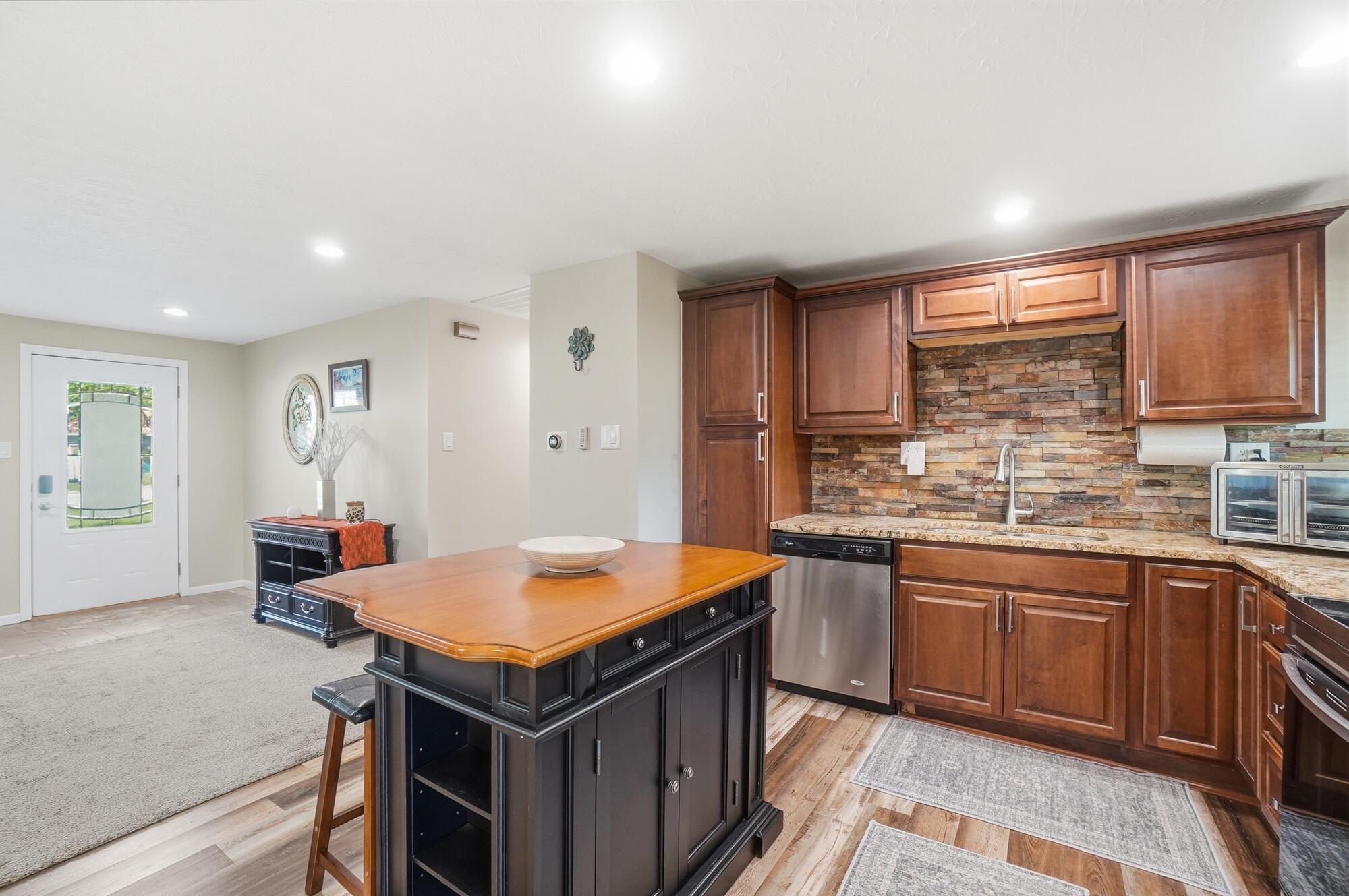 9226 Stephanie Street, Dayton, Ohio 45458