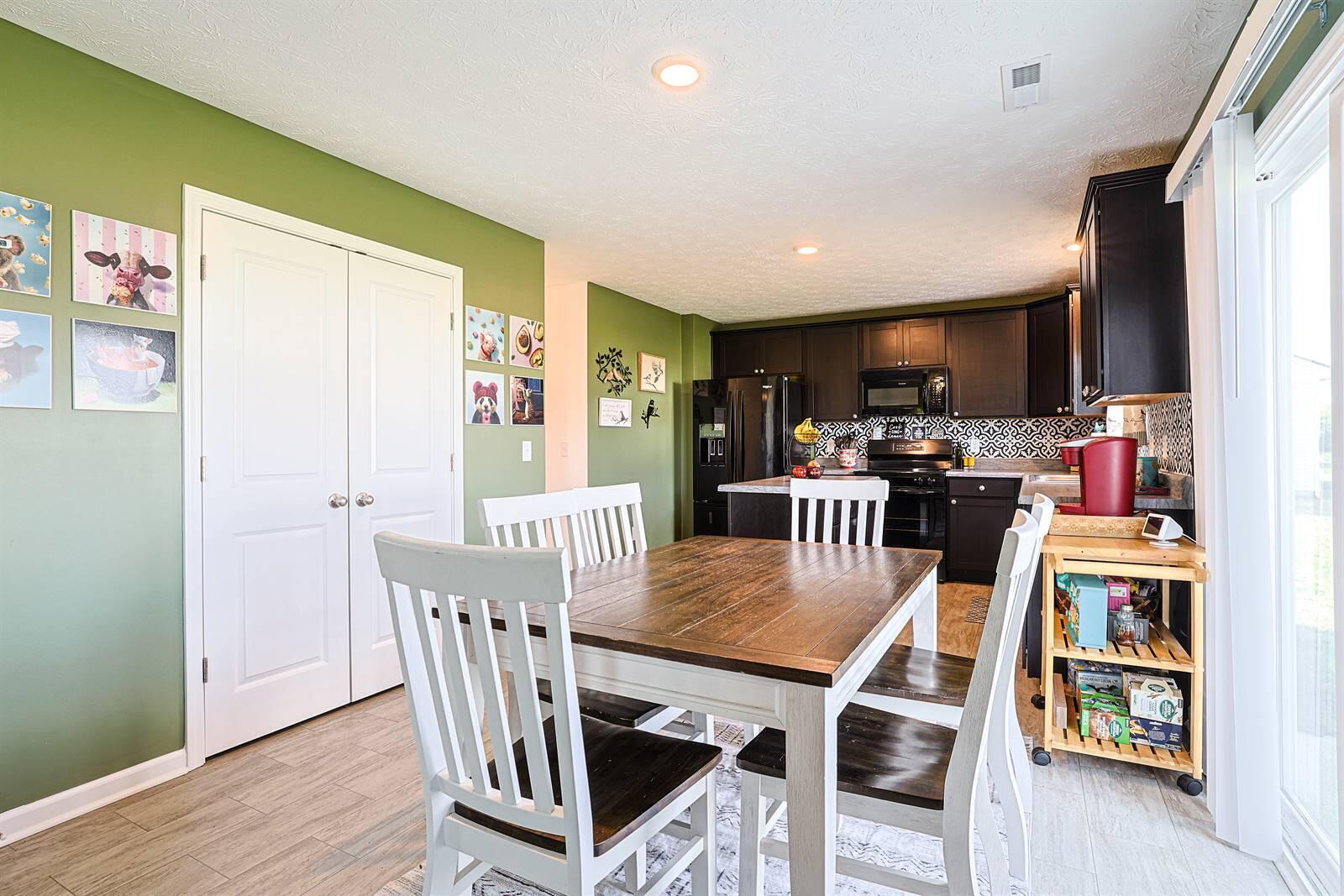 163 Autumn Maple Lane, Brookville, Ohio 45309