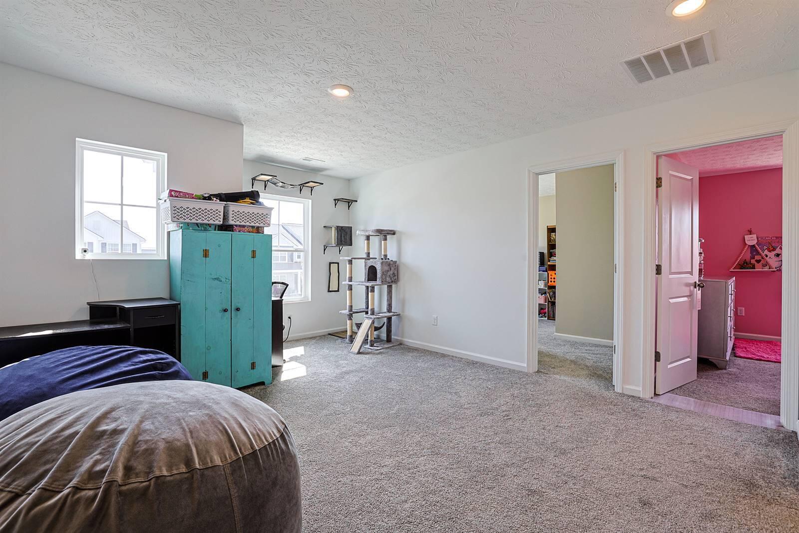 163 Autumn Maple Lane, Brookville, Ohio 45309