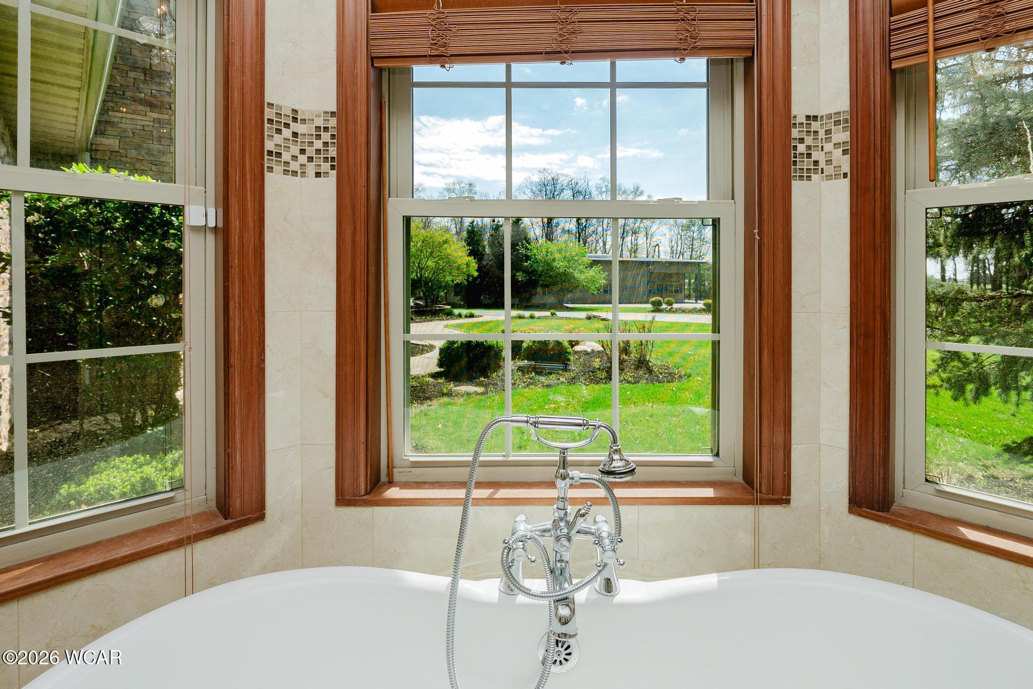 3600 Township Road 27, Bluffton, Ohio