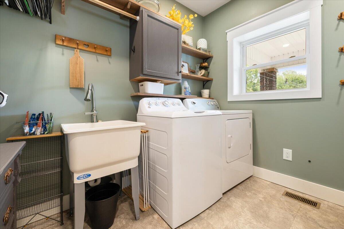 300 Jefferson Street, Pitsburg, Ohio 45358