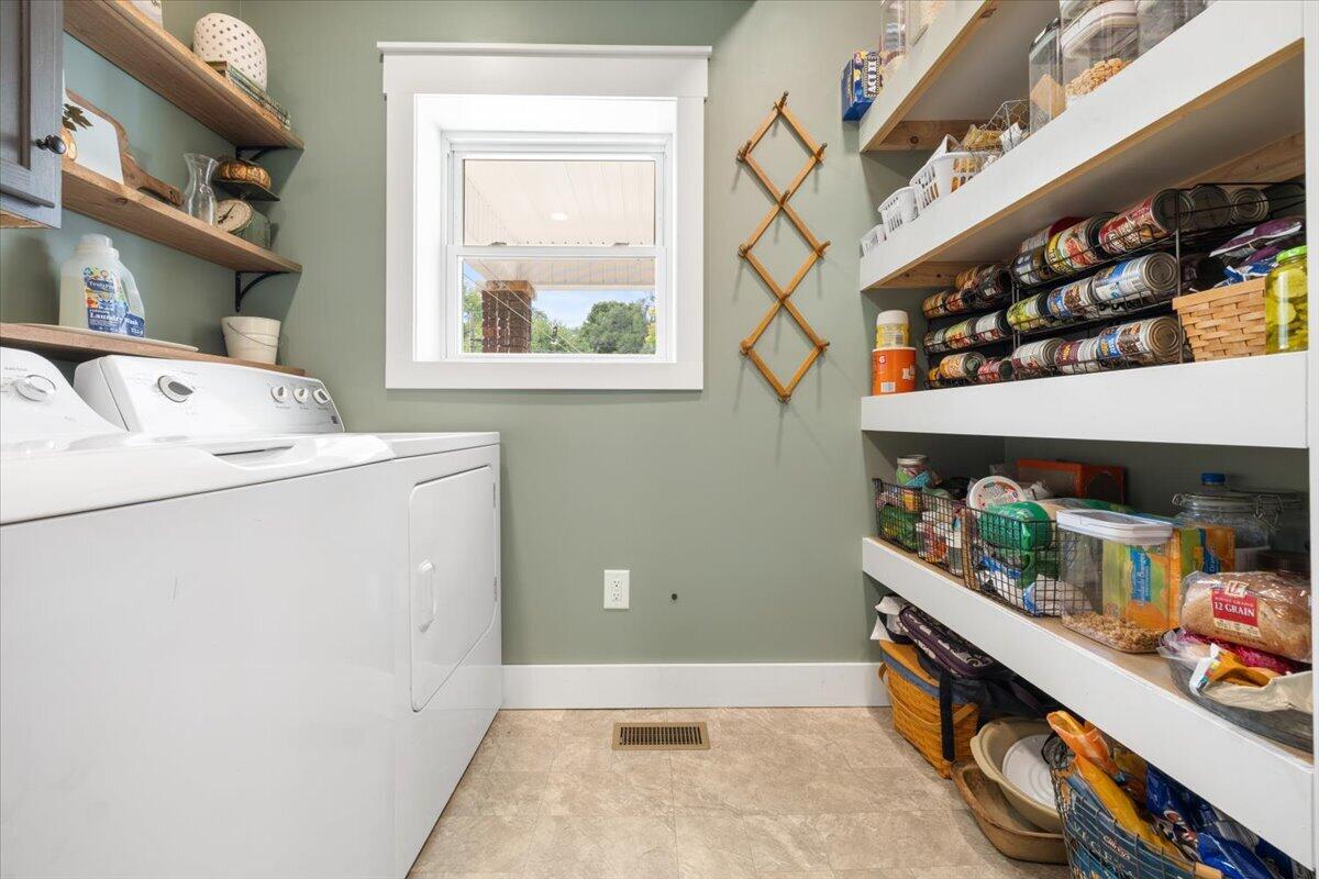 300 Jefferson Street, Pitsburg, Ohio 45358