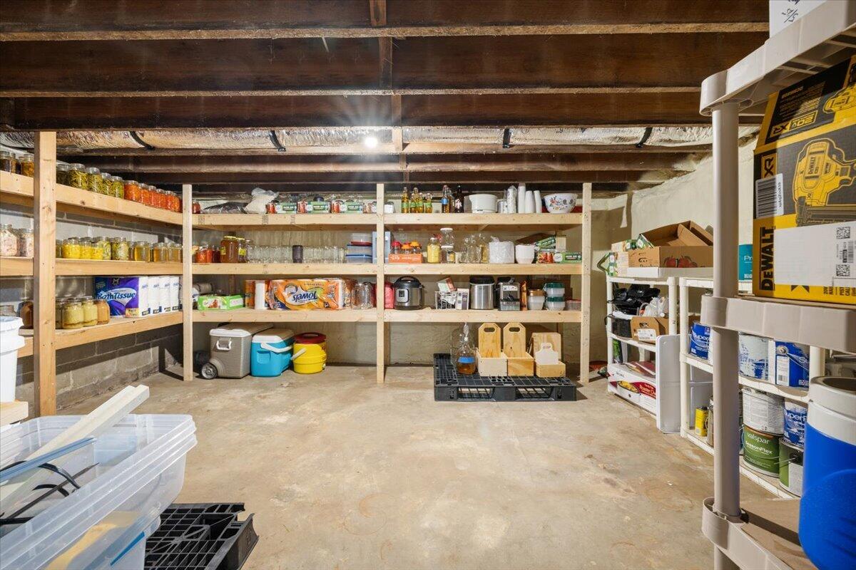 300 Jefferson Street, Pitsburg, Ohio 45358