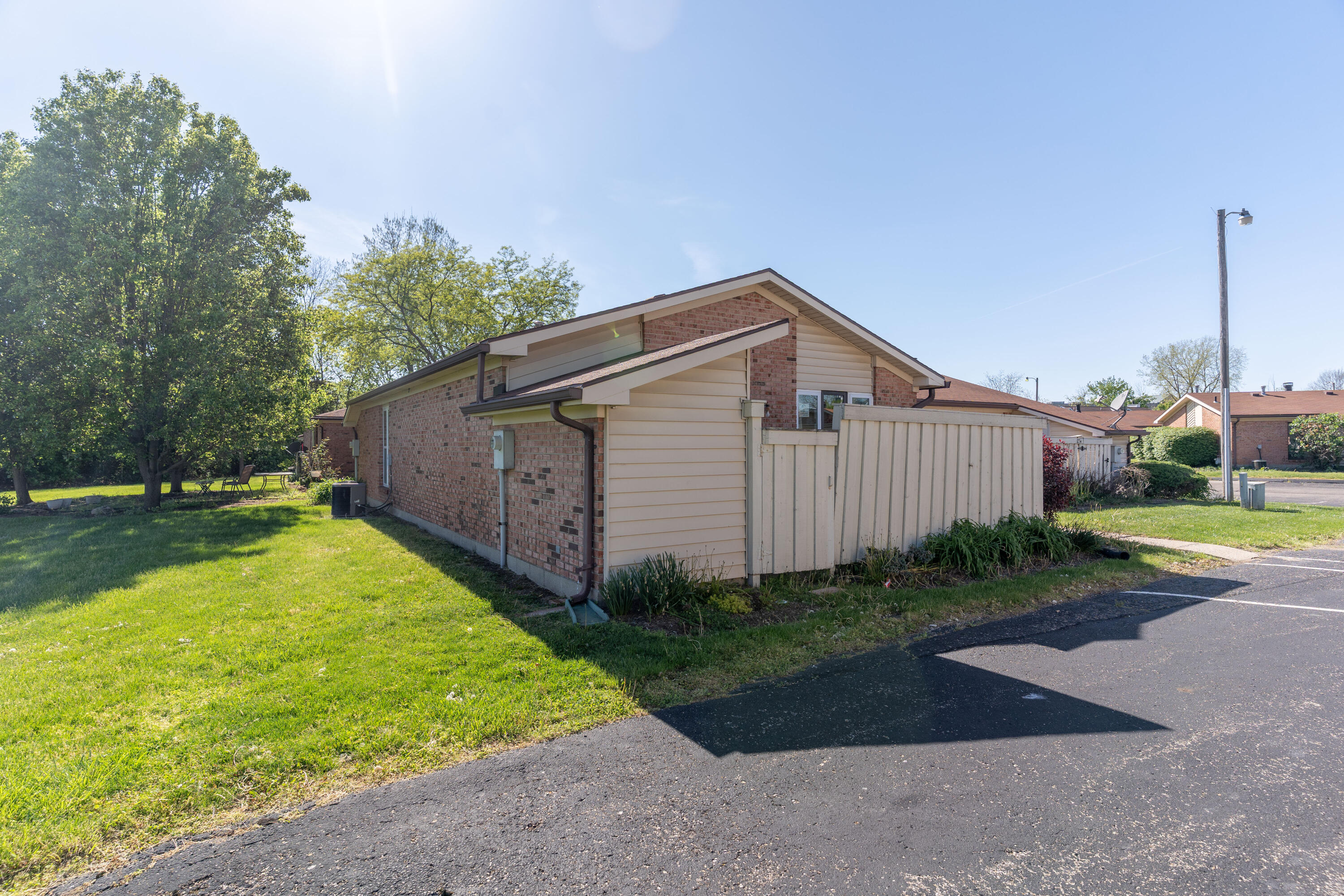 1238 Hollowbrook Drive, Dayton, Ohio 45458