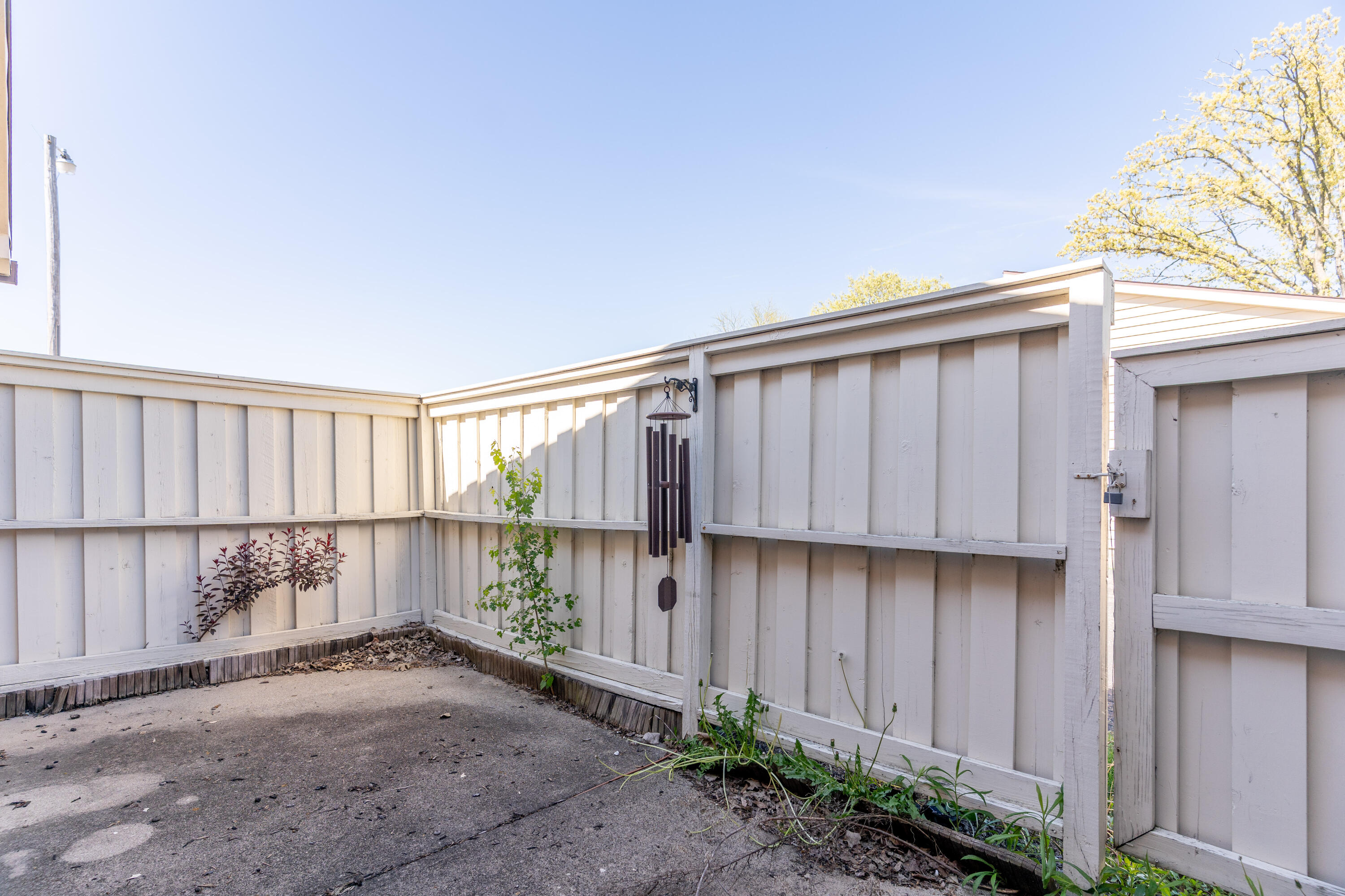 1238 Hollowbrook Drive, Dayton, Ohio 45458