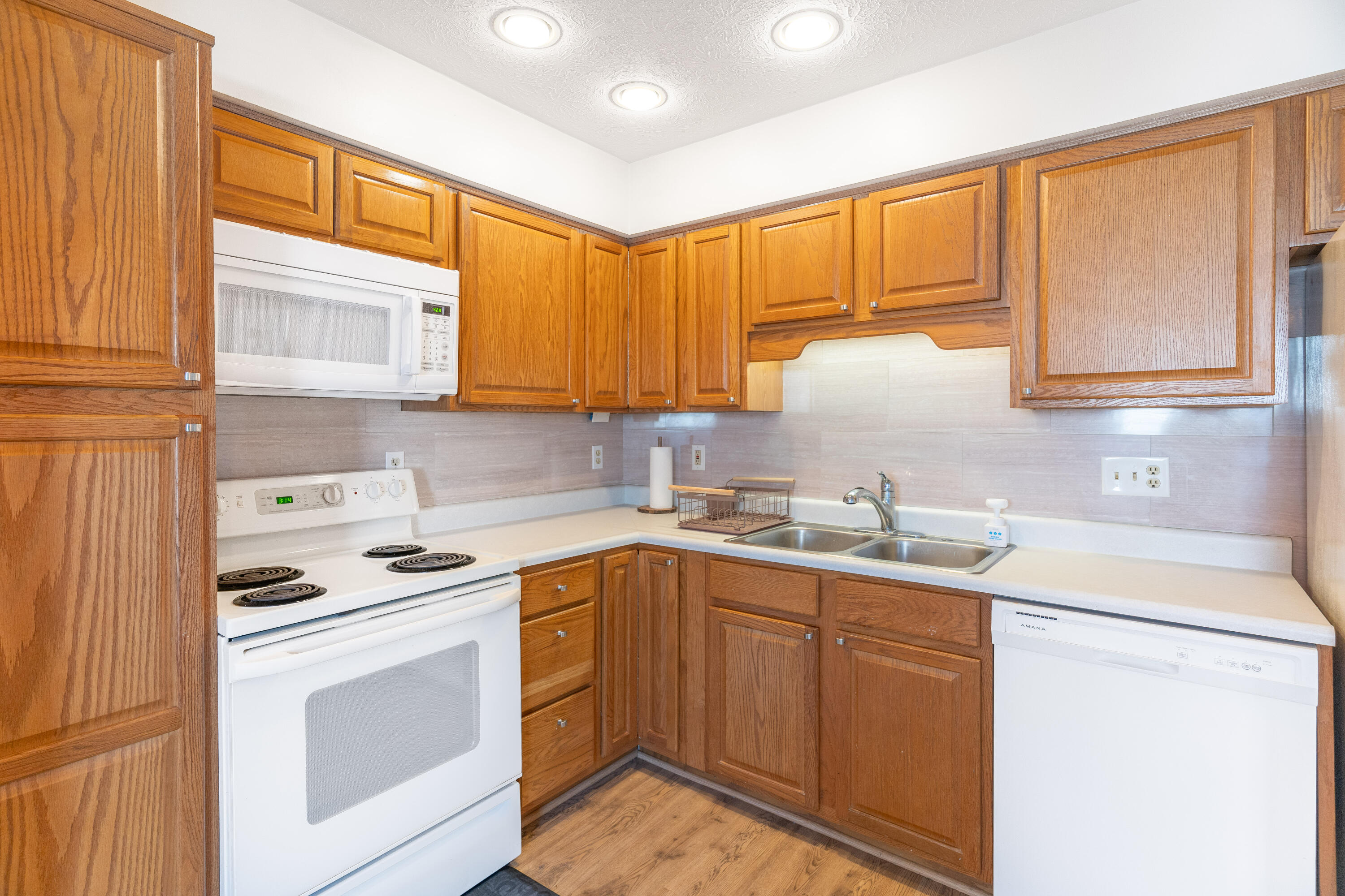 1238 Hollowbrook Drive, Dayton, Ohio 45458