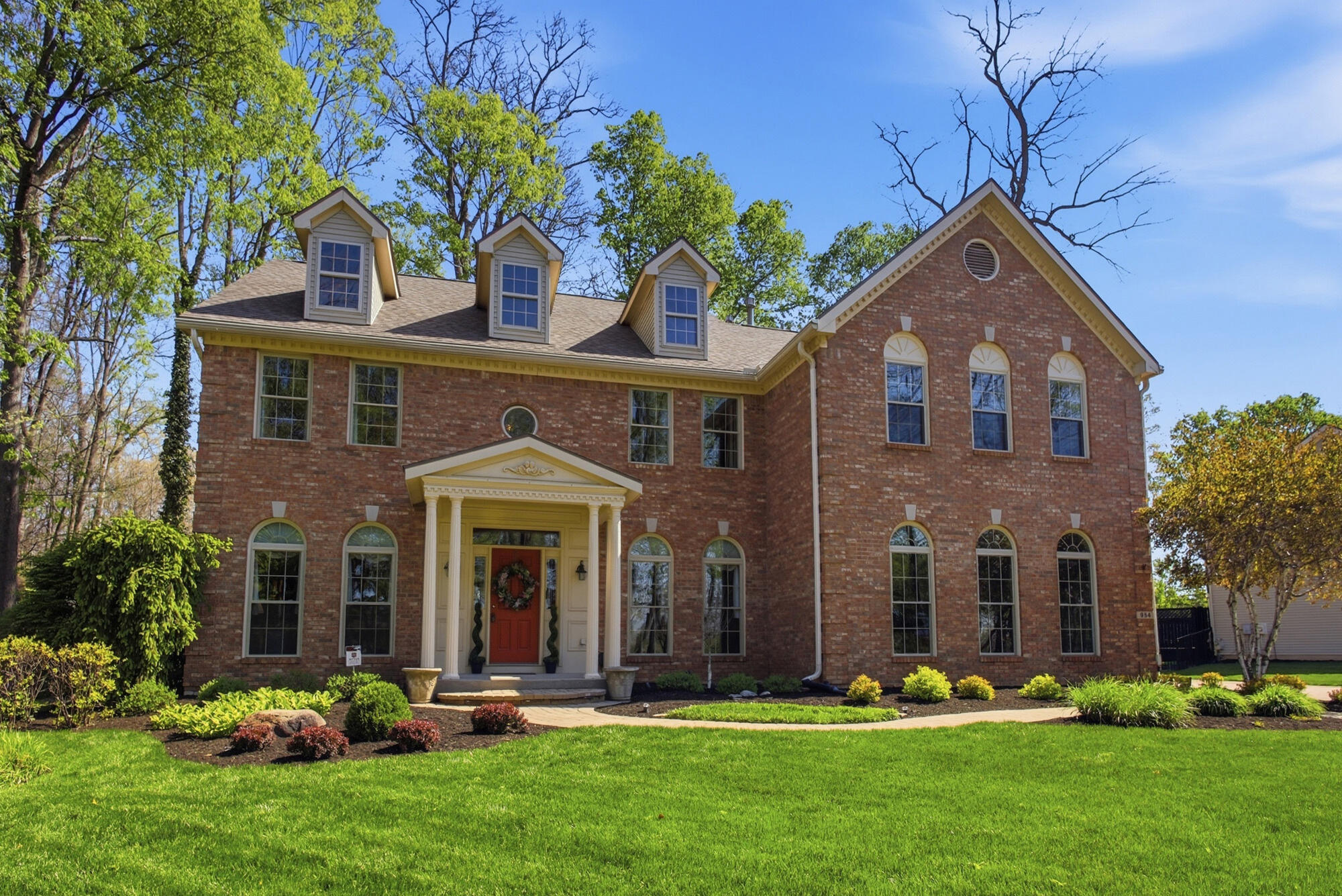 954 Forest Edge Avenue, Springfield, Ohio 45503