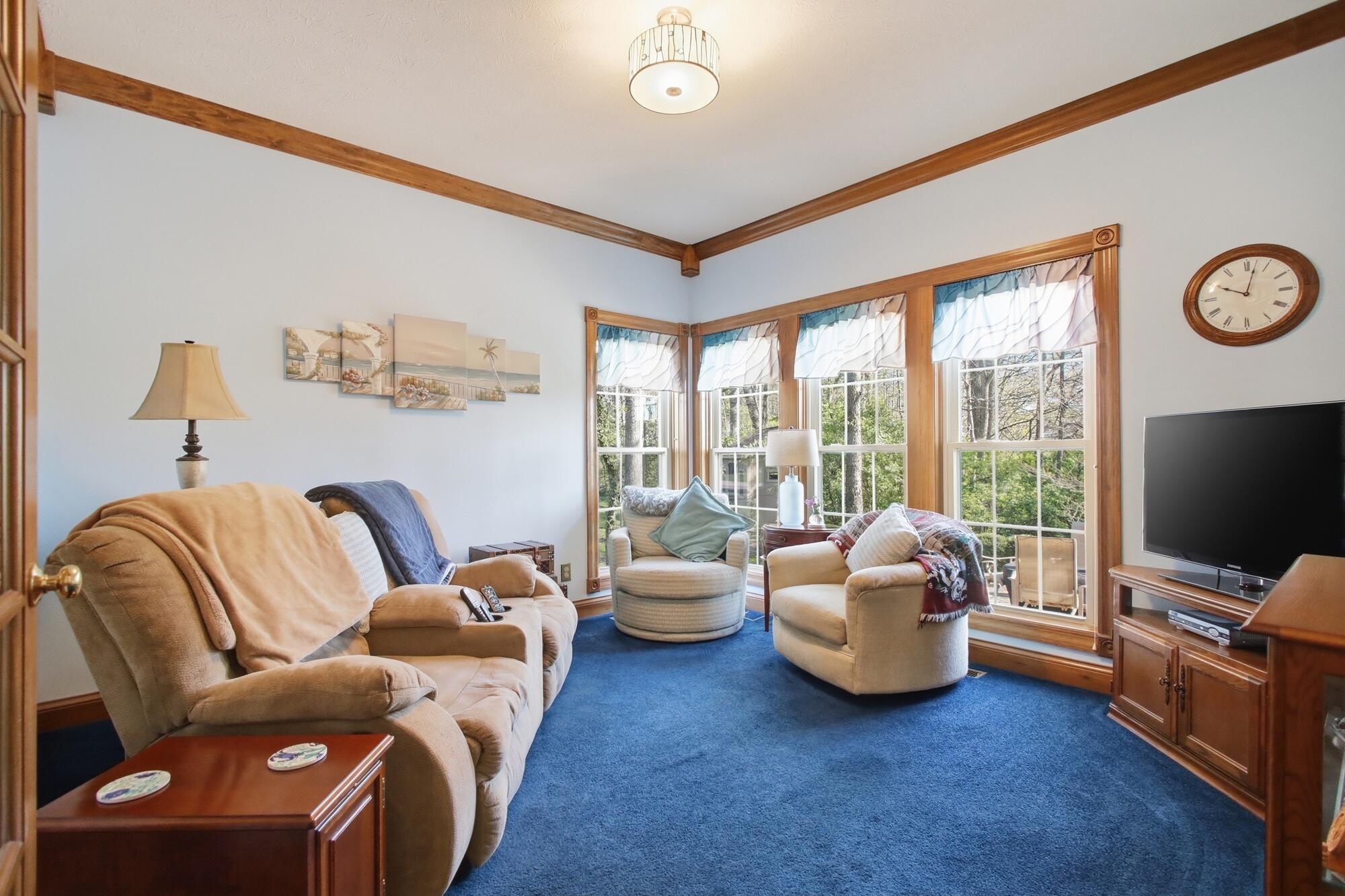 954 Forest Edge Avenue, Springfield, Ohio 45503