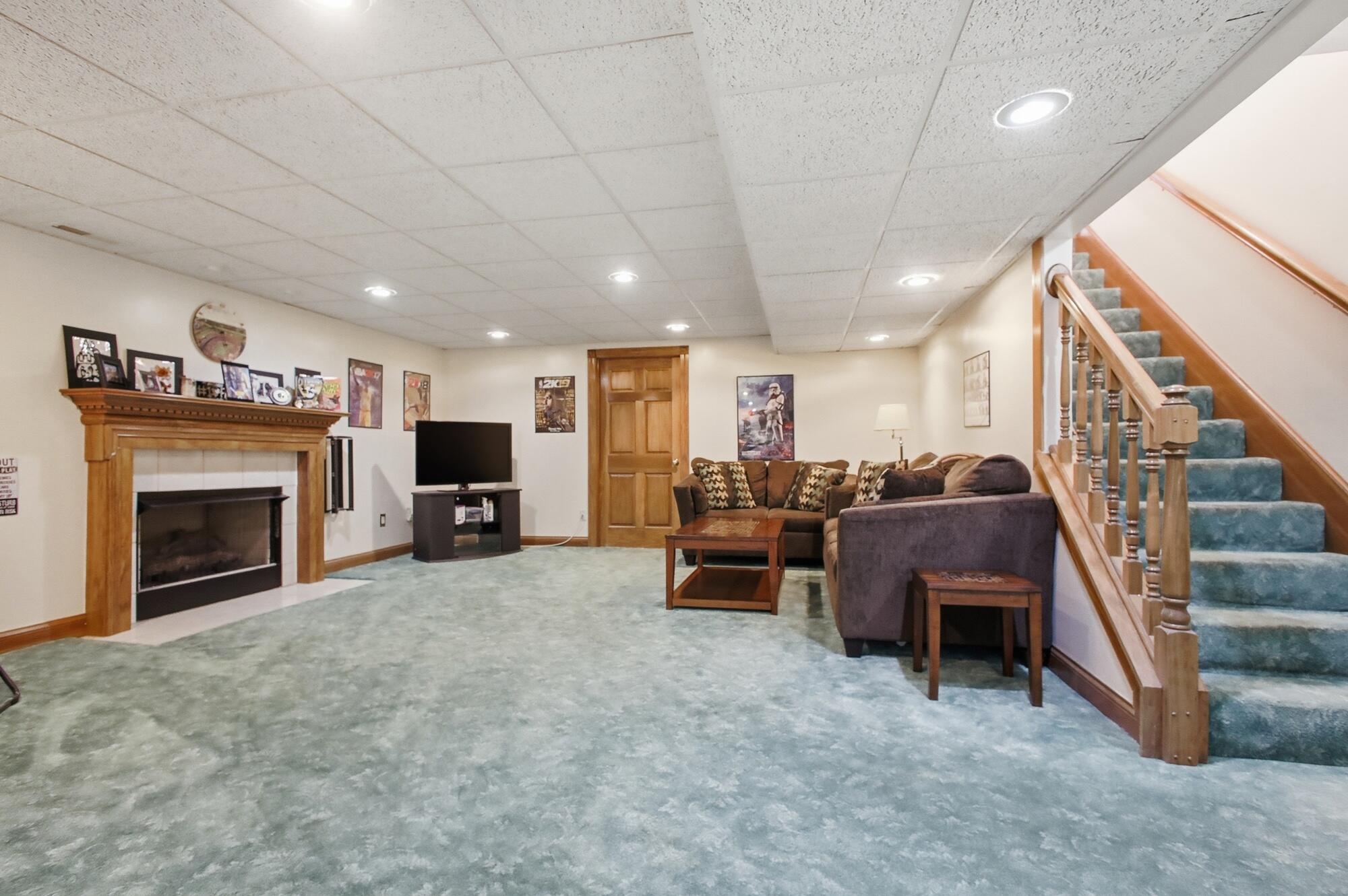 954 Forest Edge Avenue, Springfield, Ohio 45503