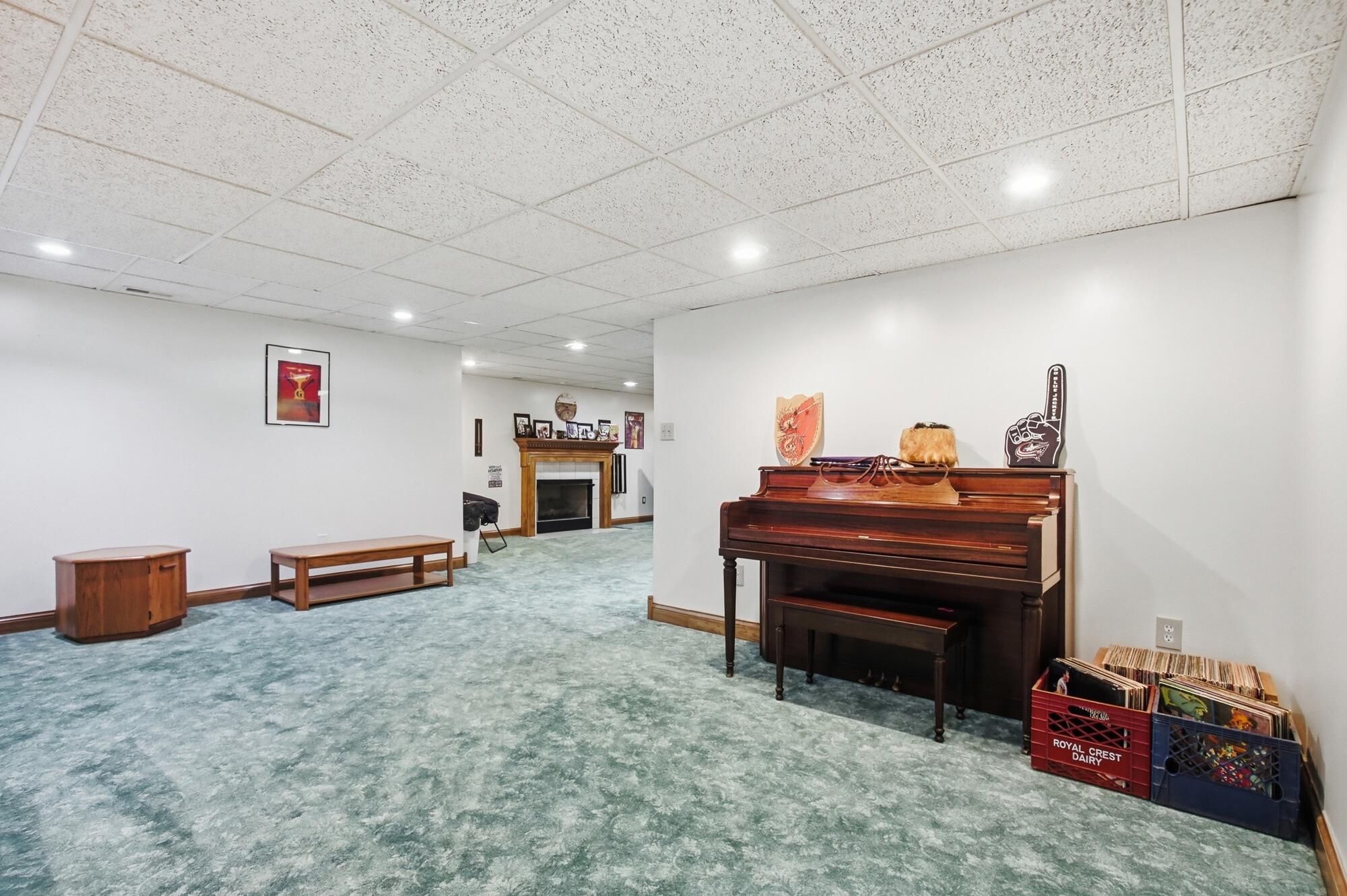 954 Forest Edge Avenue, Springfield, Ohio 45503