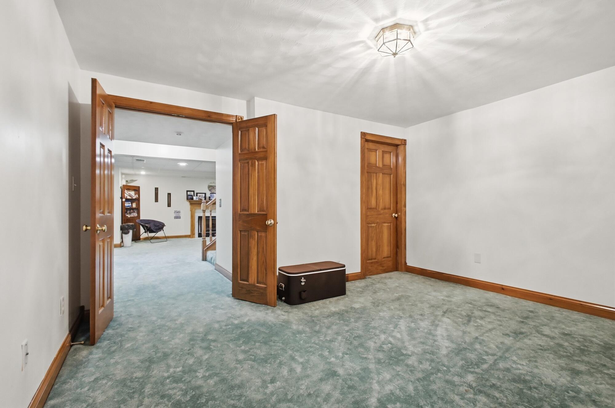 954 Forest Edge Avenue, Springfield, Ohio 45503