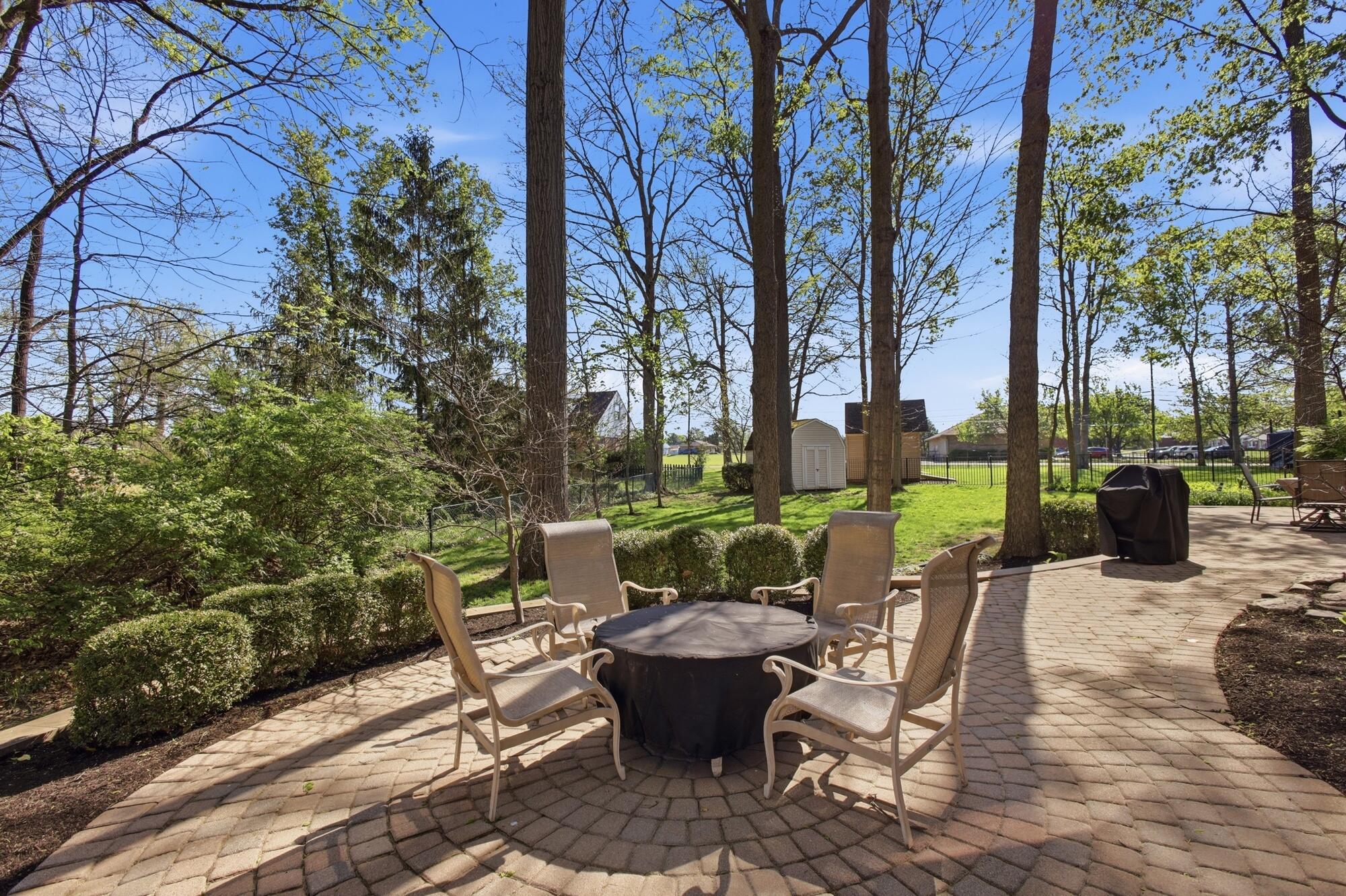 954 Forest Edge Avenue, Springfield, Ohio 45503