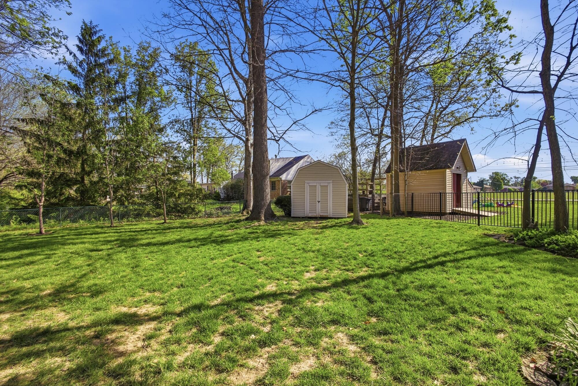 954 Forest Edge Avenue, Springfield, Ohio 45503