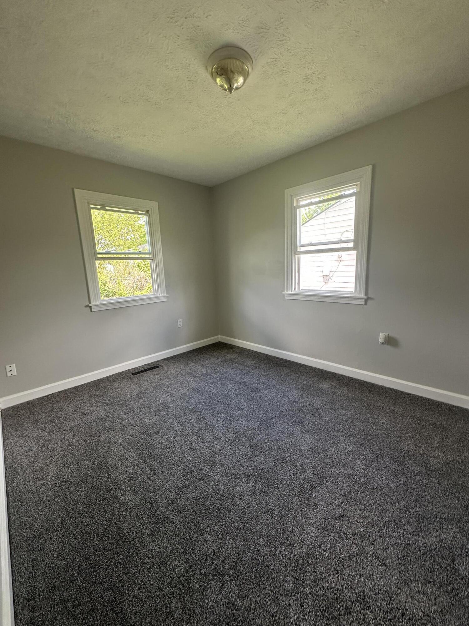 2050 Hadley Road, Springfield, Ohio 45505