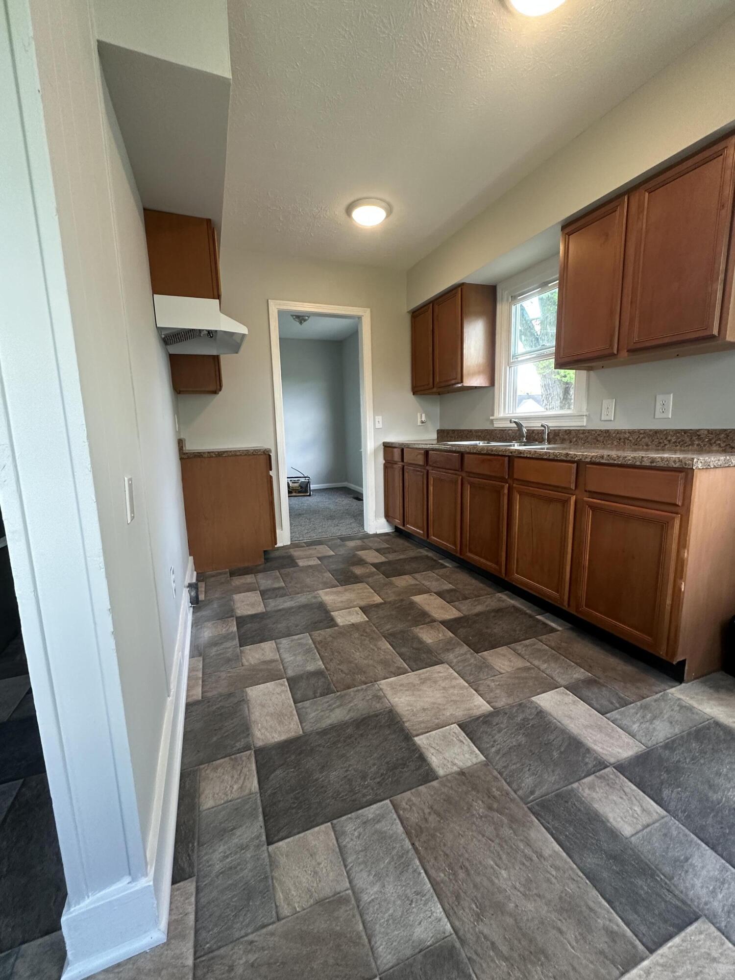 2050 Hadley Road, Springfield, Ohio 45505