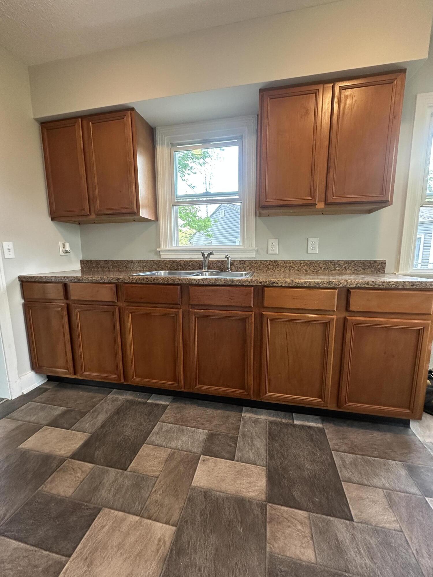 2050 Hadley Road, Springfield, Ohio 45505