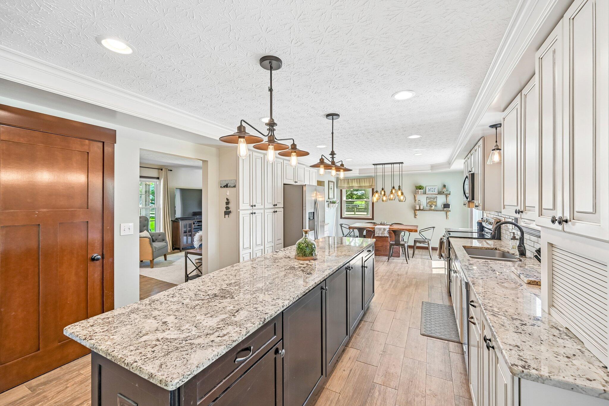 2880 Cheshire Road, Delaware, Ohio 43015