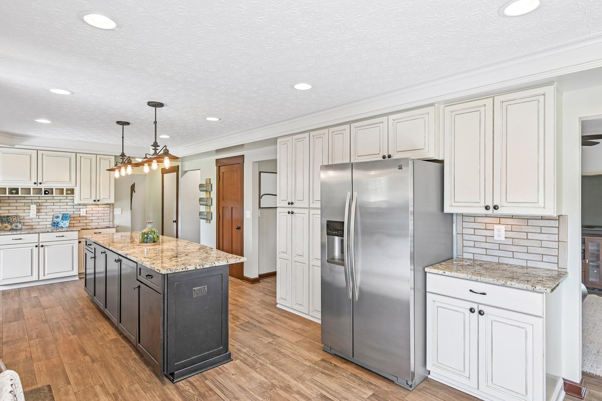 2880 Cheshire Road, Delaware, Ohio 43015