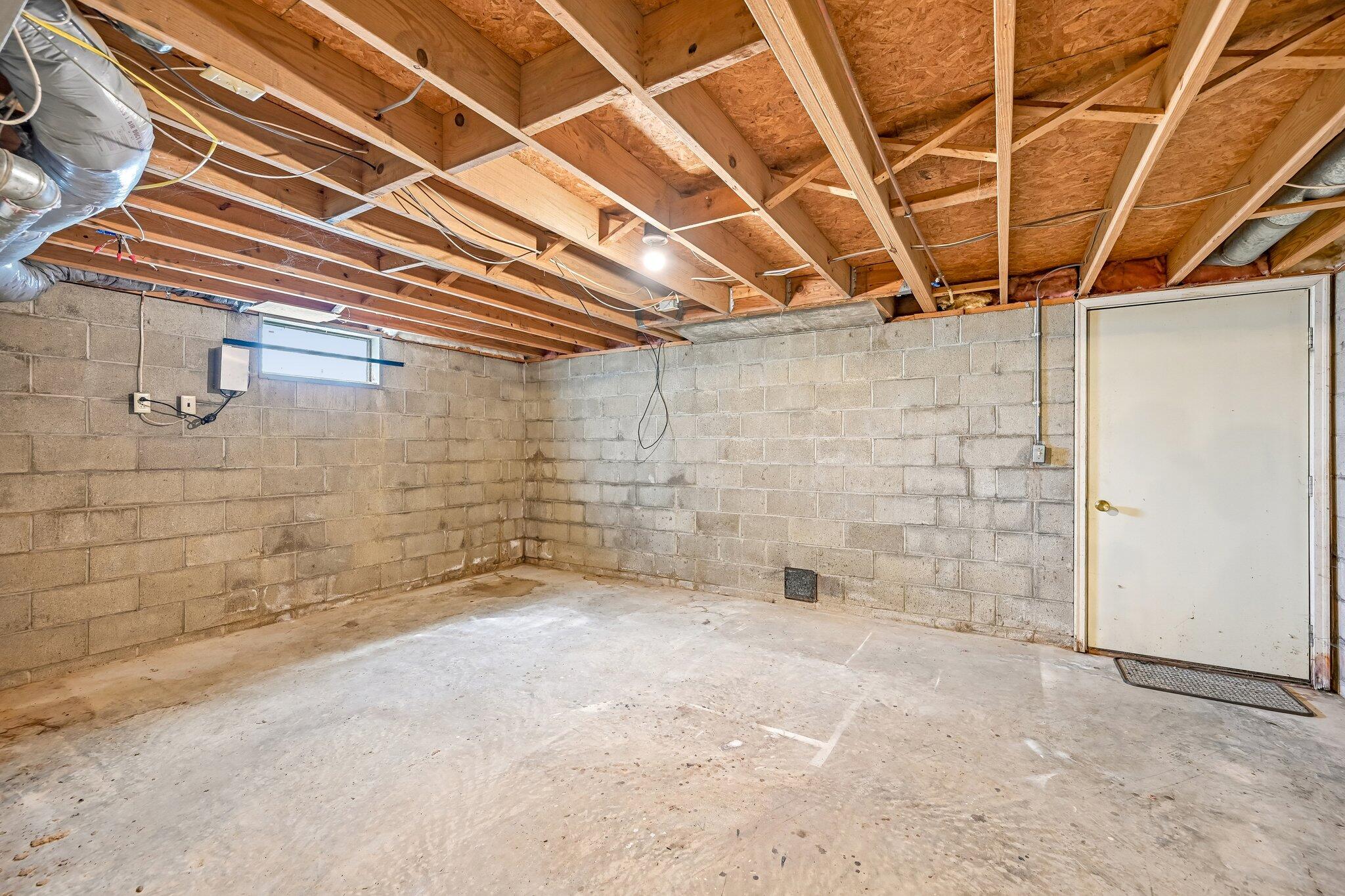 2880 Cheshire Road, Delaware, Ohio 43015