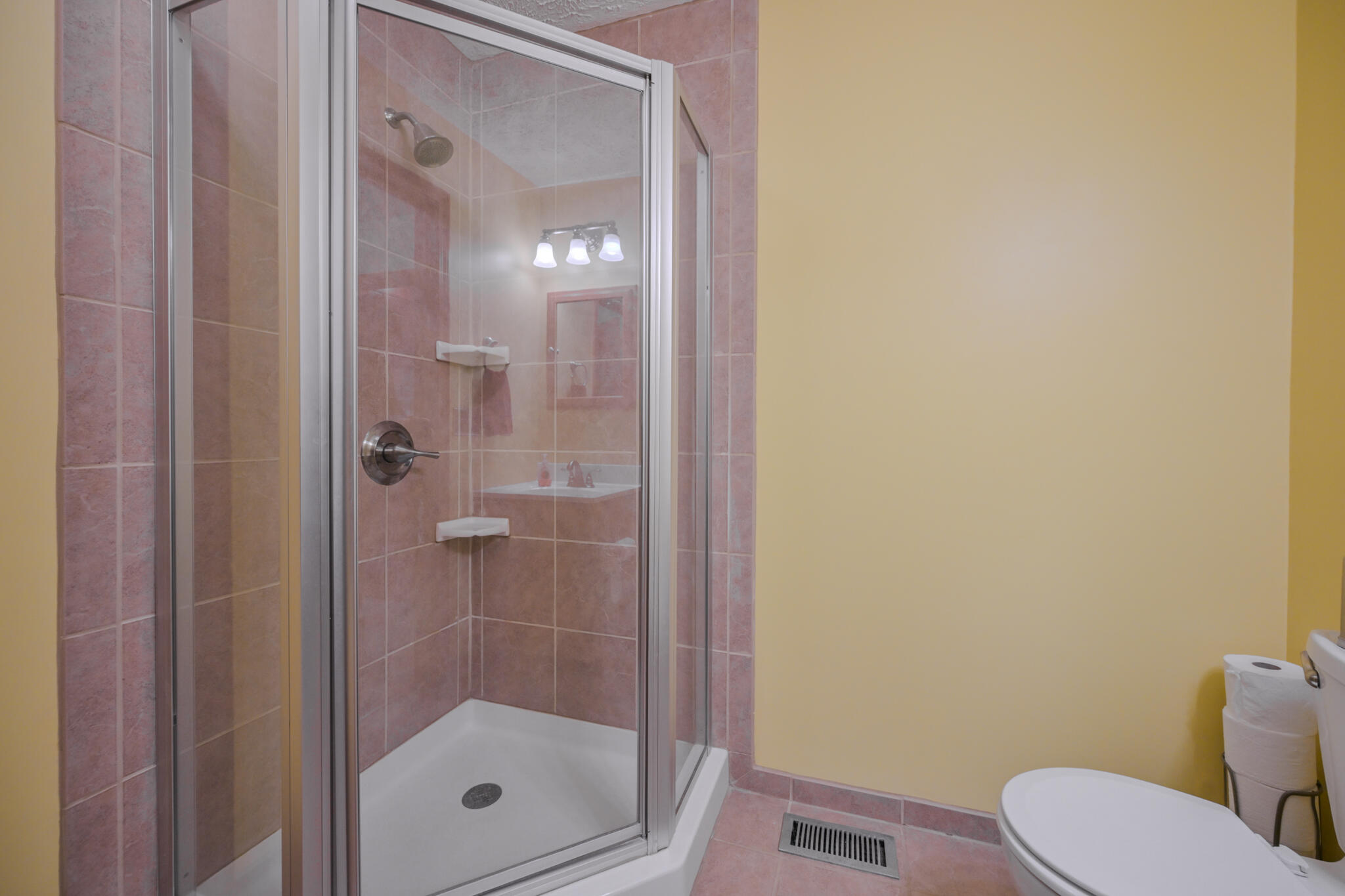 660 Eva Circle, Springfield, Ohio 45504