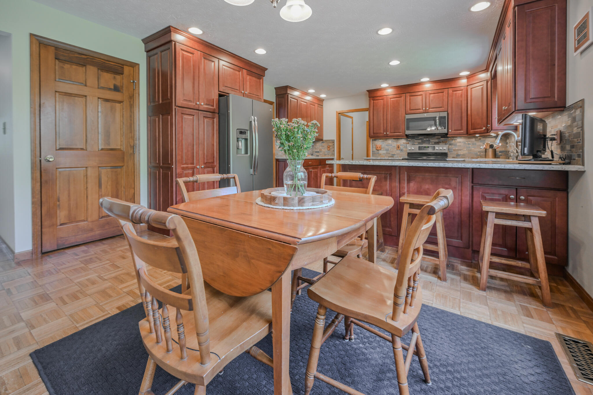 660 Eva Circle, Springfield, Ohio 45504