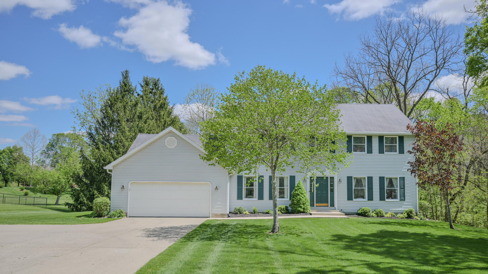 660 Eva Circle, Springfield, Ohio 45504