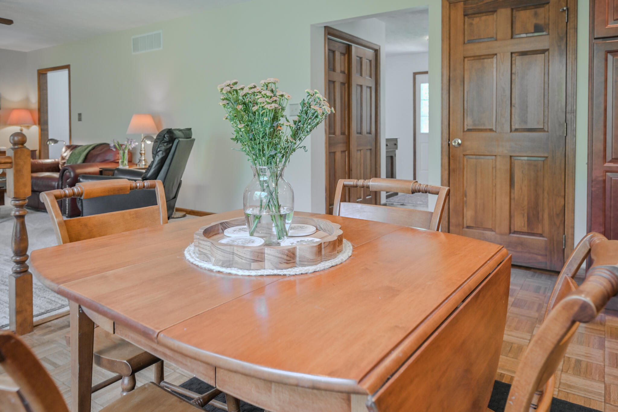 660 Eva Circle, Springfield, Ohio 45504