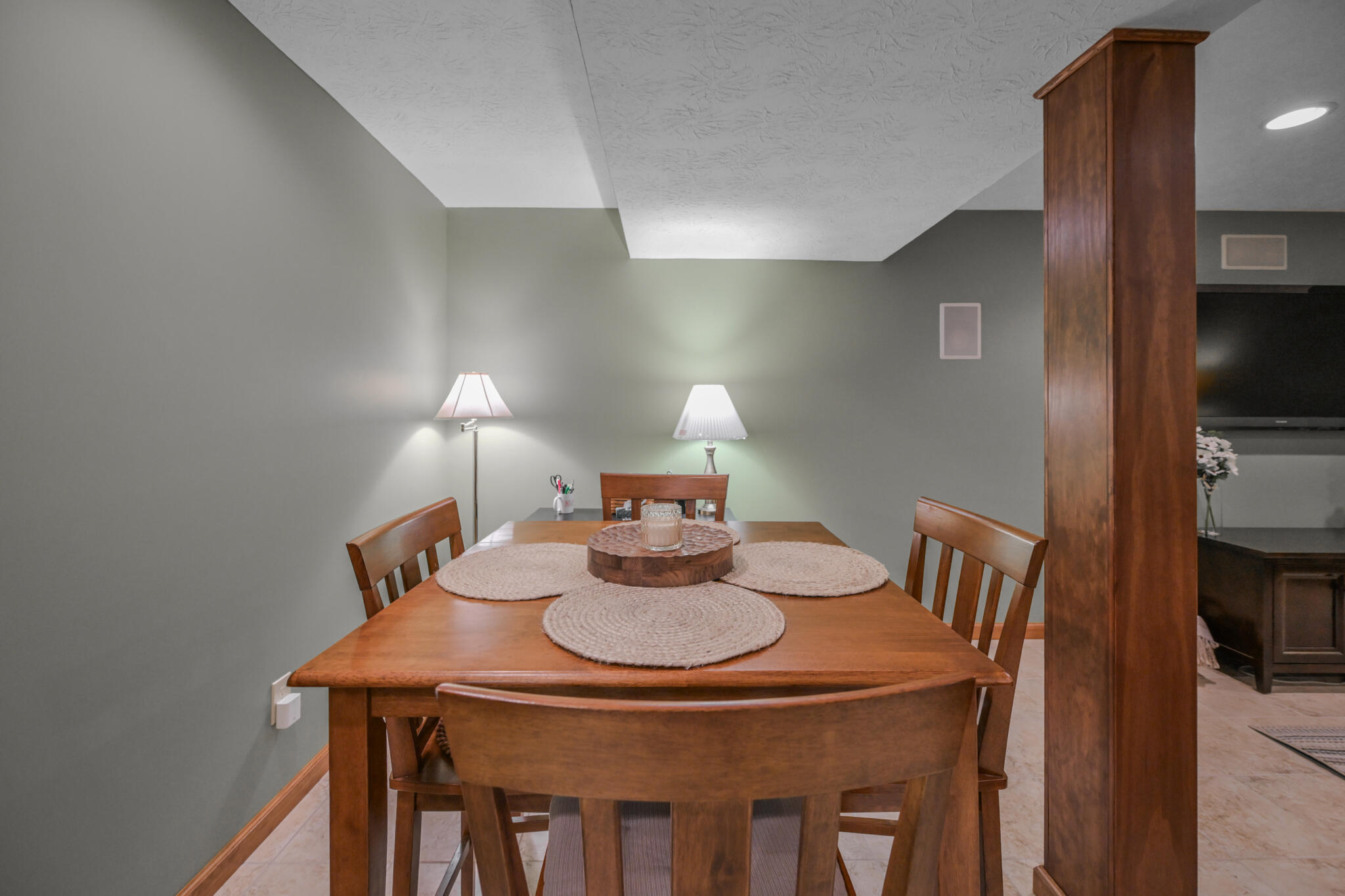 660 Eva Circle, Springfield, Ohio 45504