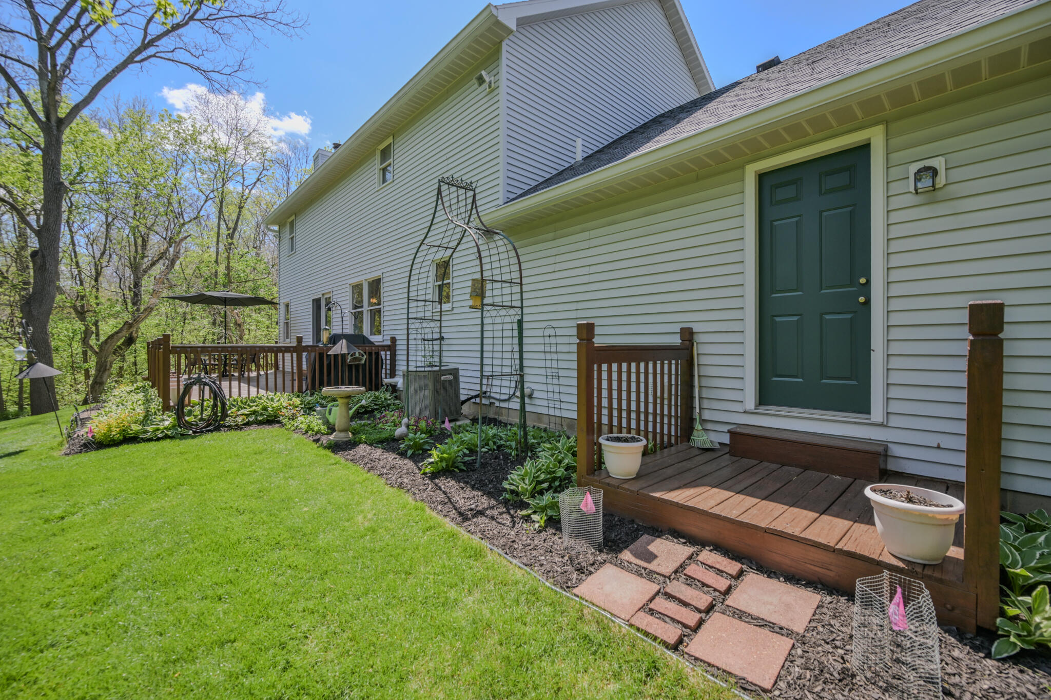 660 Eva Circle, Springfield, Ohio 45504