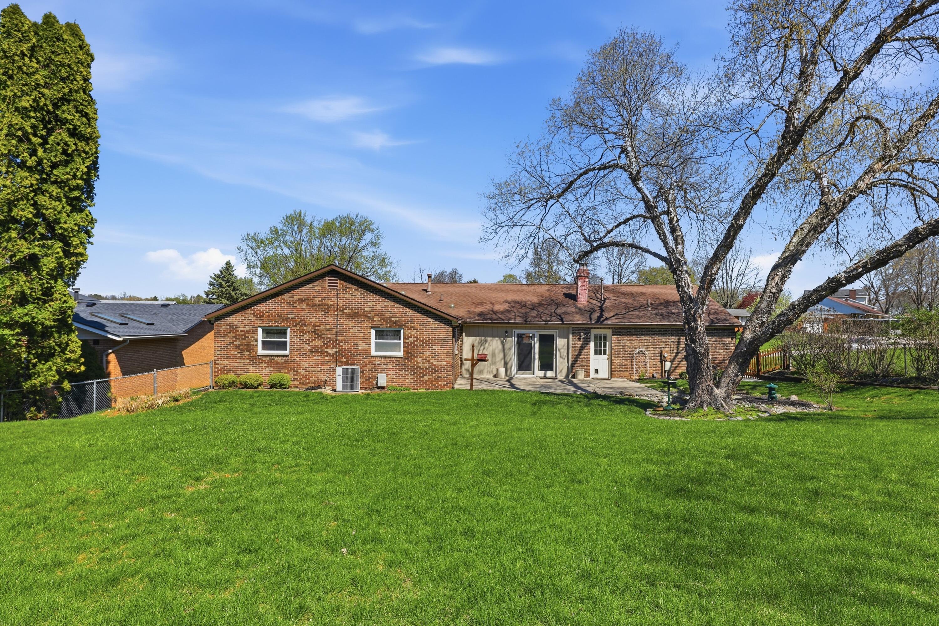 837 Santa Monica Avenue, Springfield, Ohio 45503