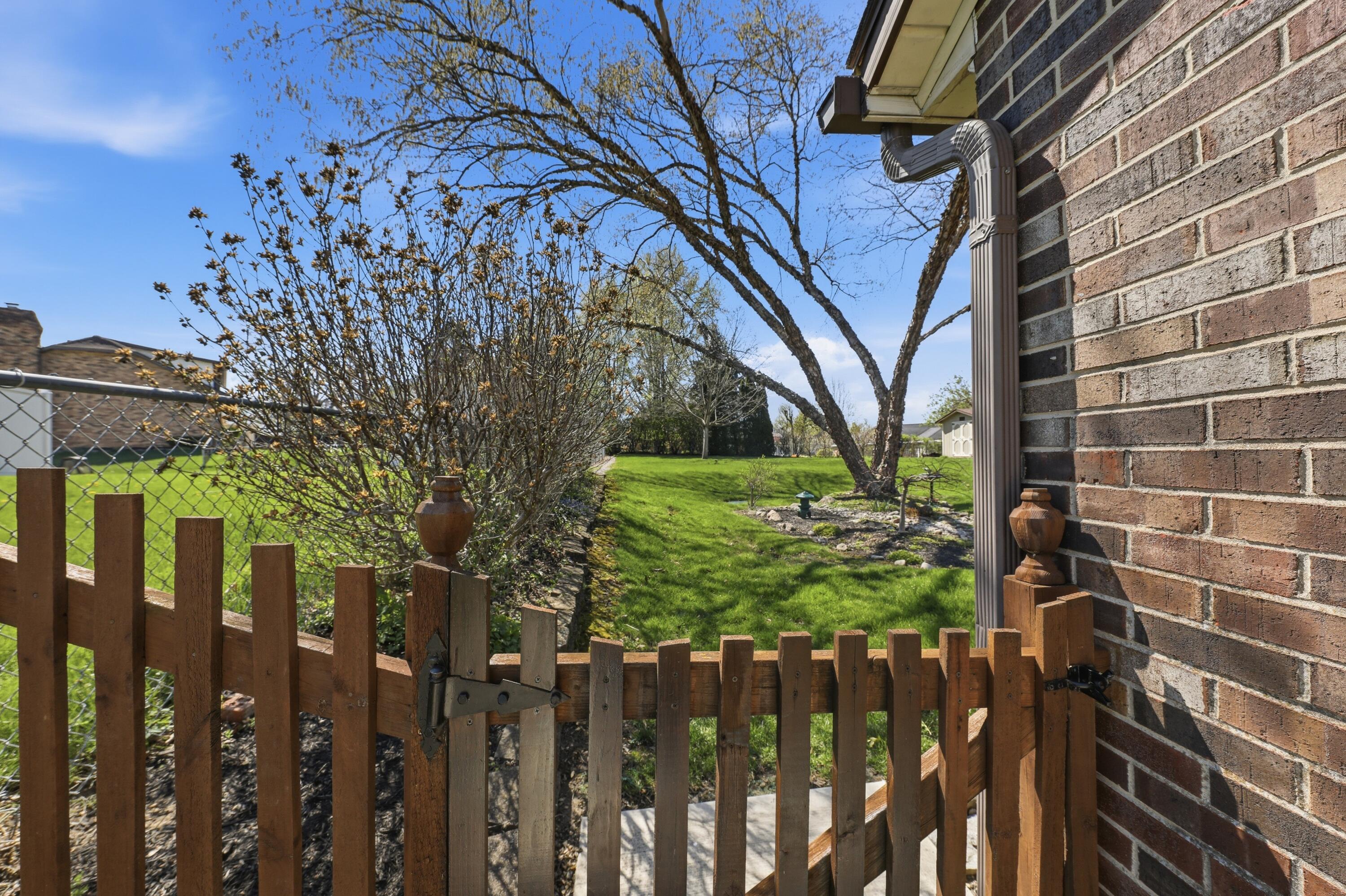 837 Santa Monica Avenue, Springfield, Ohio 45503