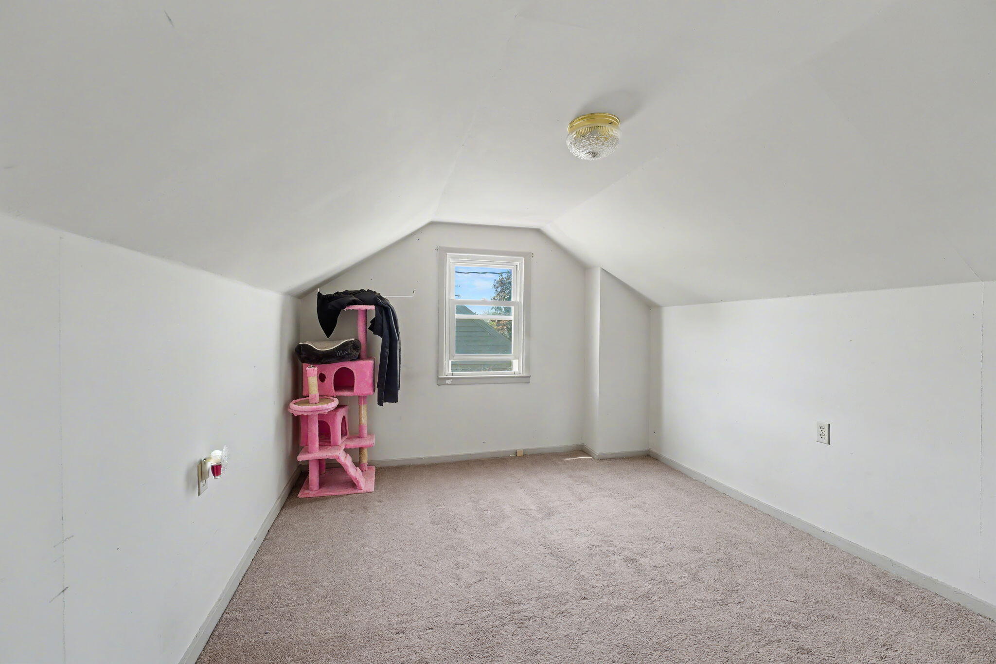 633 Floral Avenue, Troy, Ohio 45373