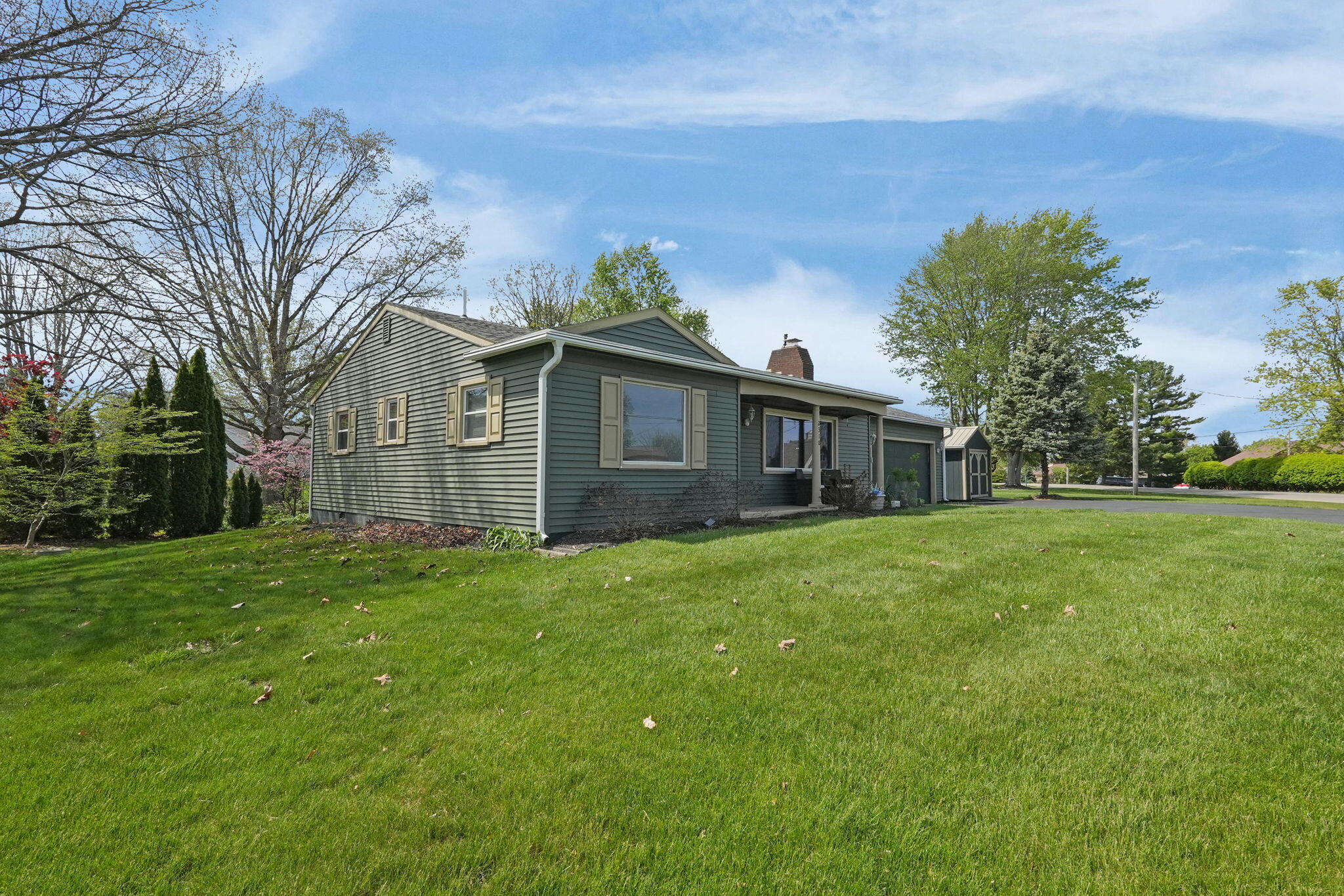 2318 Pawnee Drive, London, Ohio 43140