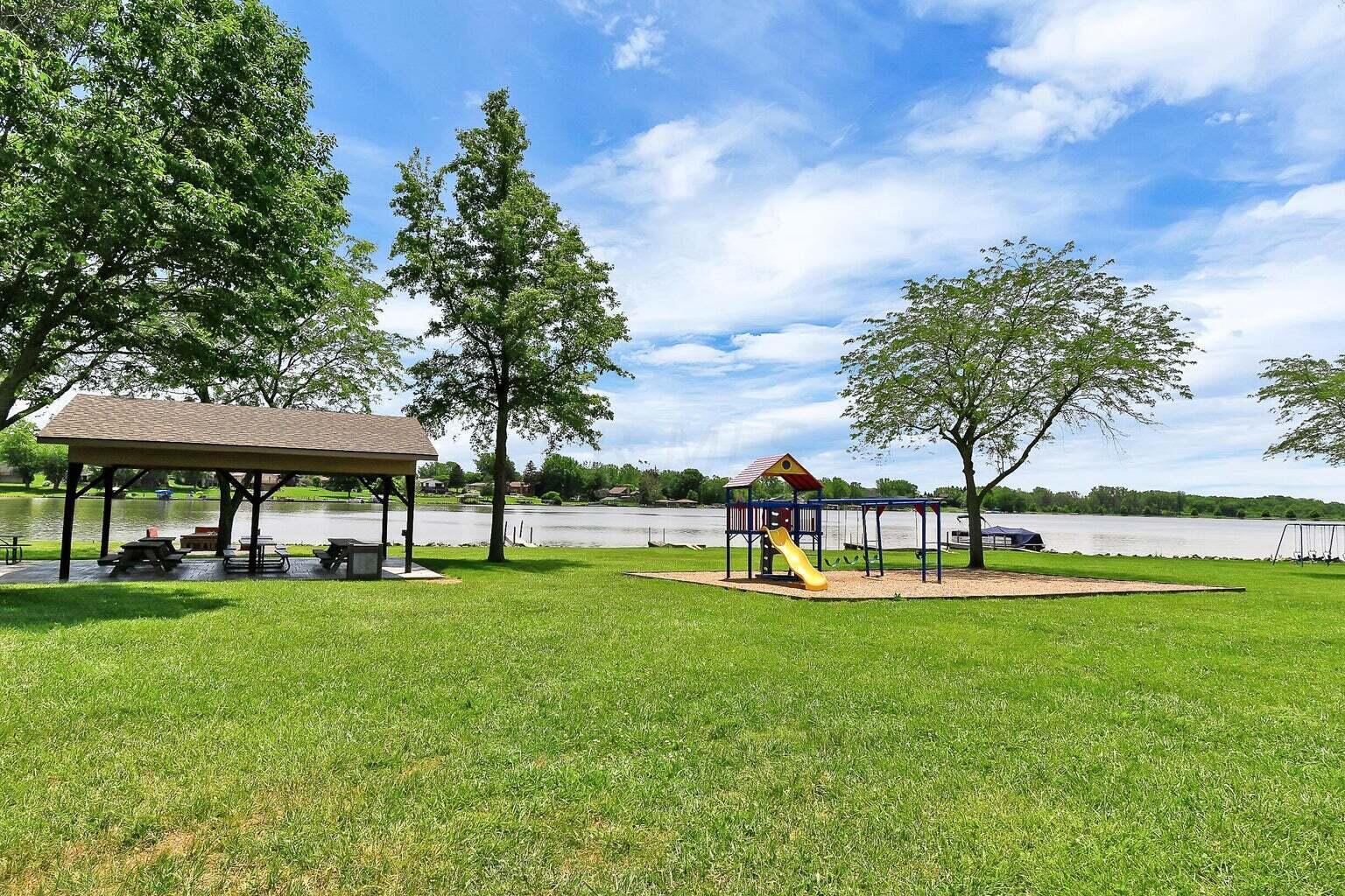 2318 Pawnee Drive, London, Ohio 43140