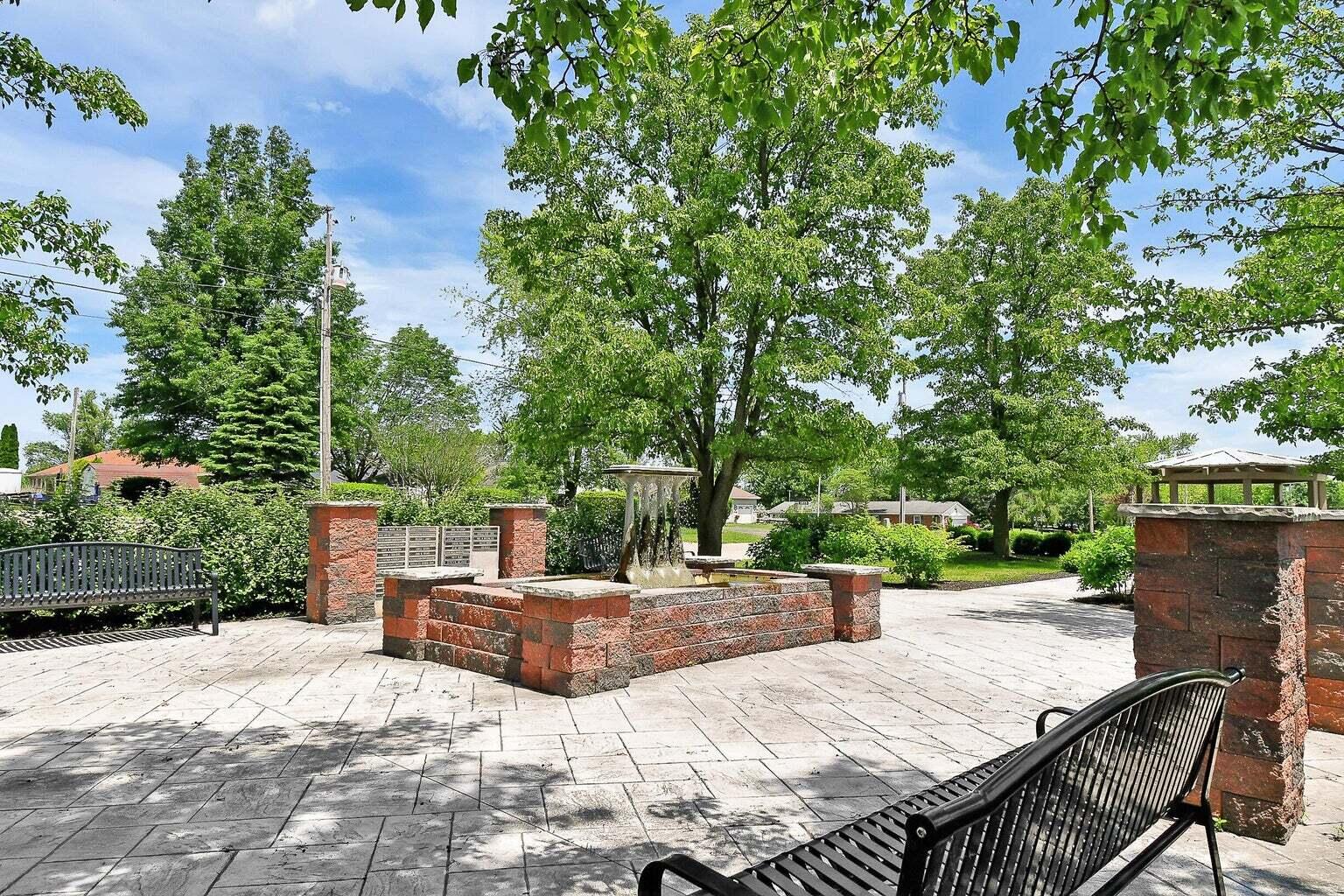 2318 Pawnee Drive, London, Ohio 43140