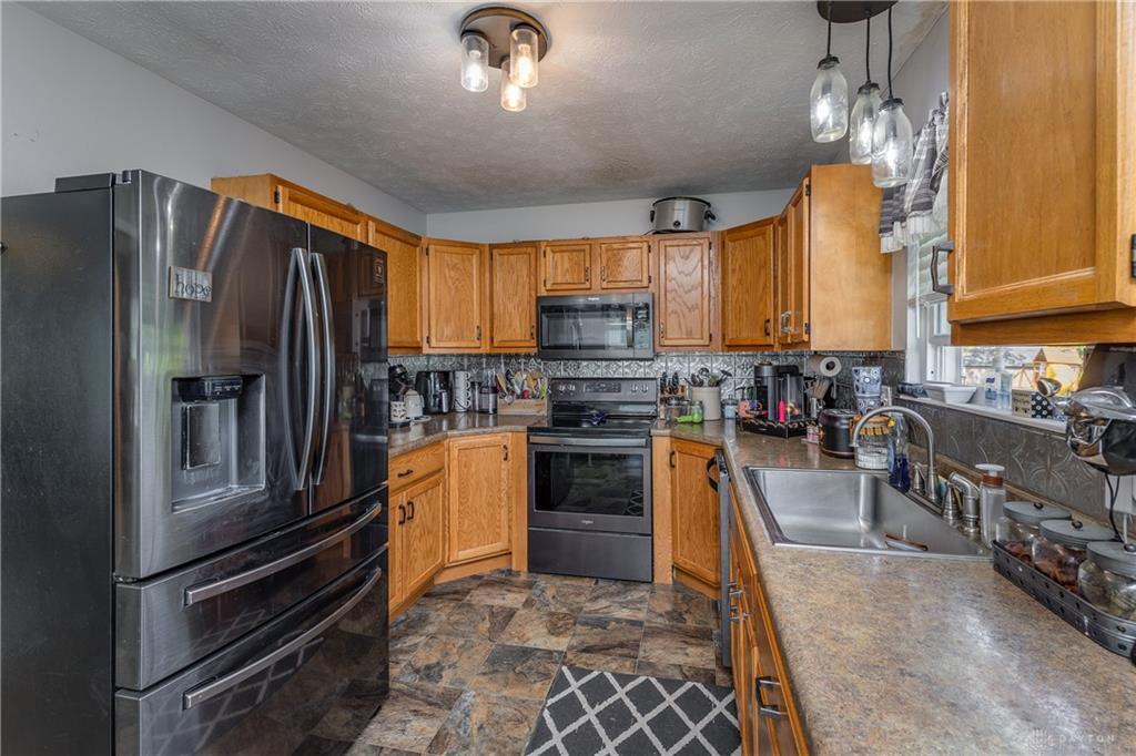 2014 Clearstream Way, Englewood, Ohio 45322