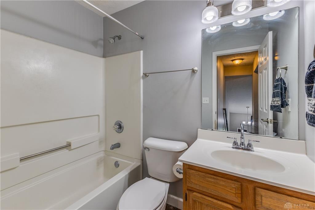 2014 Clearstream Way, Englewood, Ohio 45322