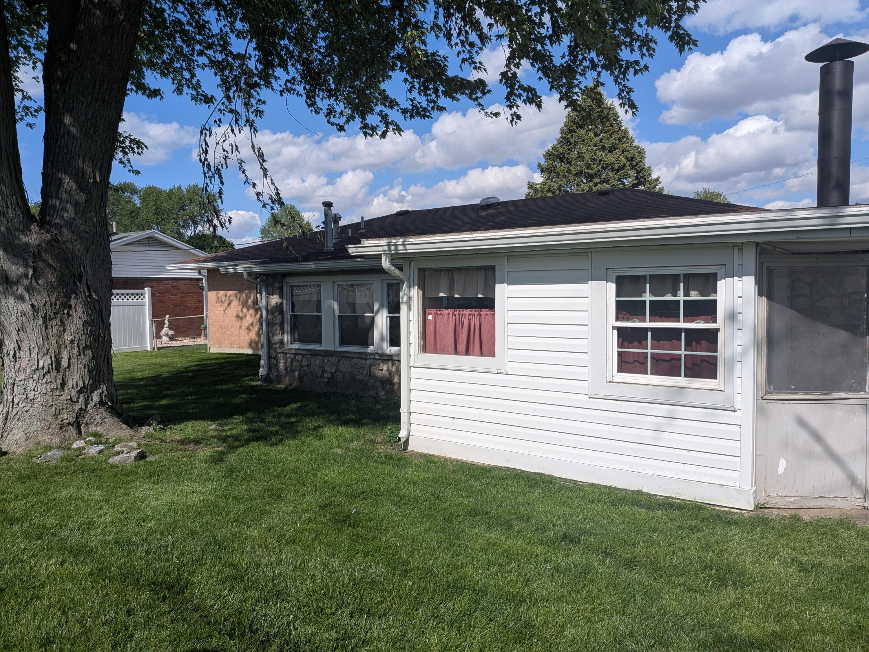 330 Brentwood Avenue, Piqua, Ohio 45356