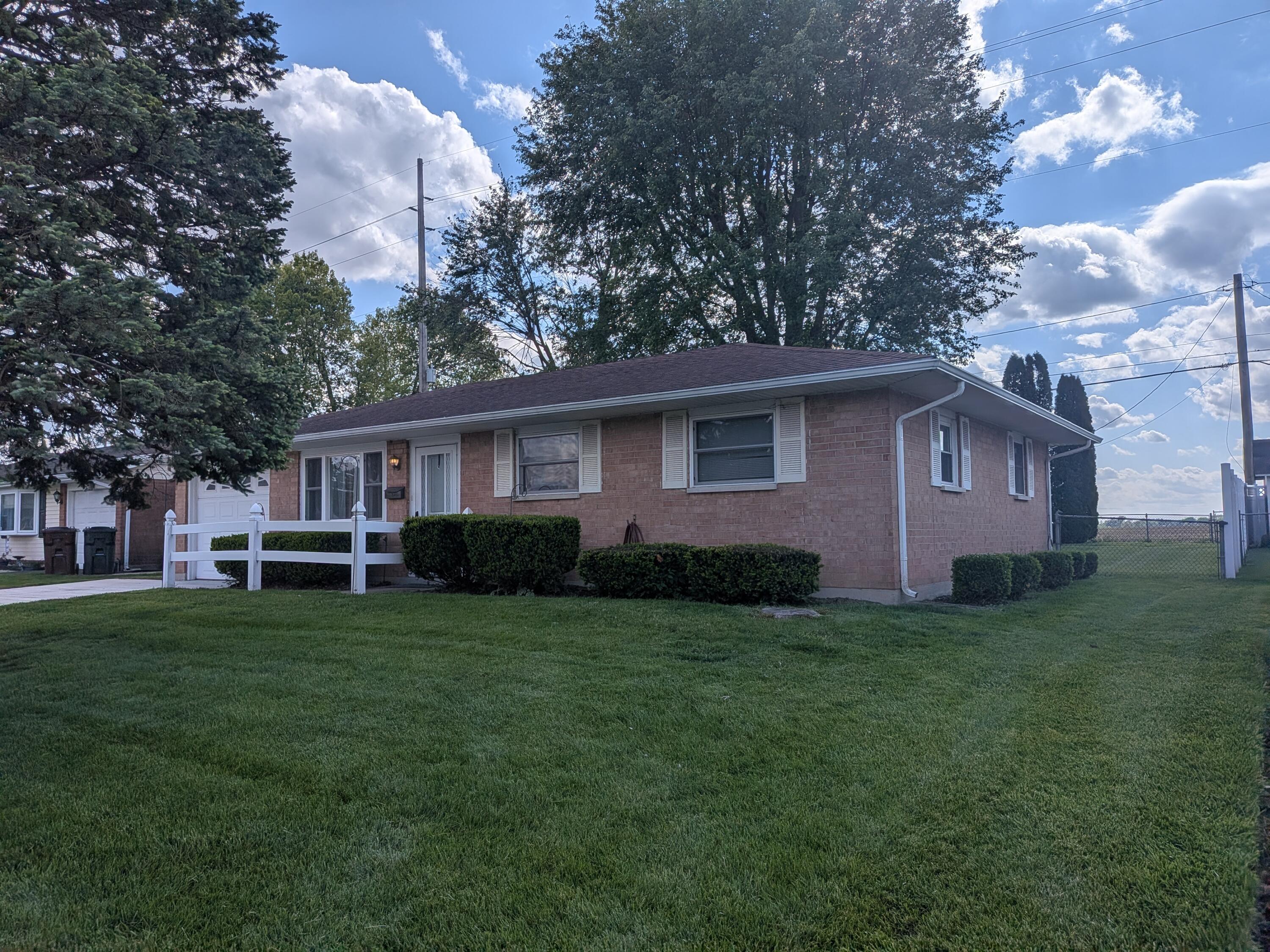 330 Brentwood Avenue, Piqua, Ohio 45356
