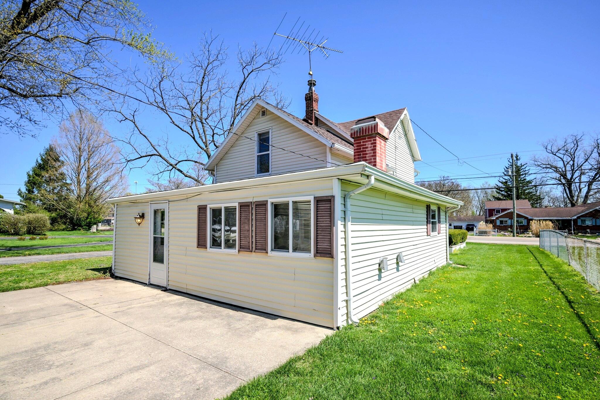 3057 Springfield-Xenia Road, Springfield, Ohio 45506