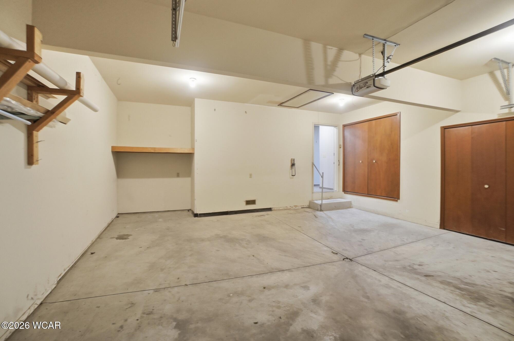 833 Glyncrest Drive, Wapakoneta, Ohio